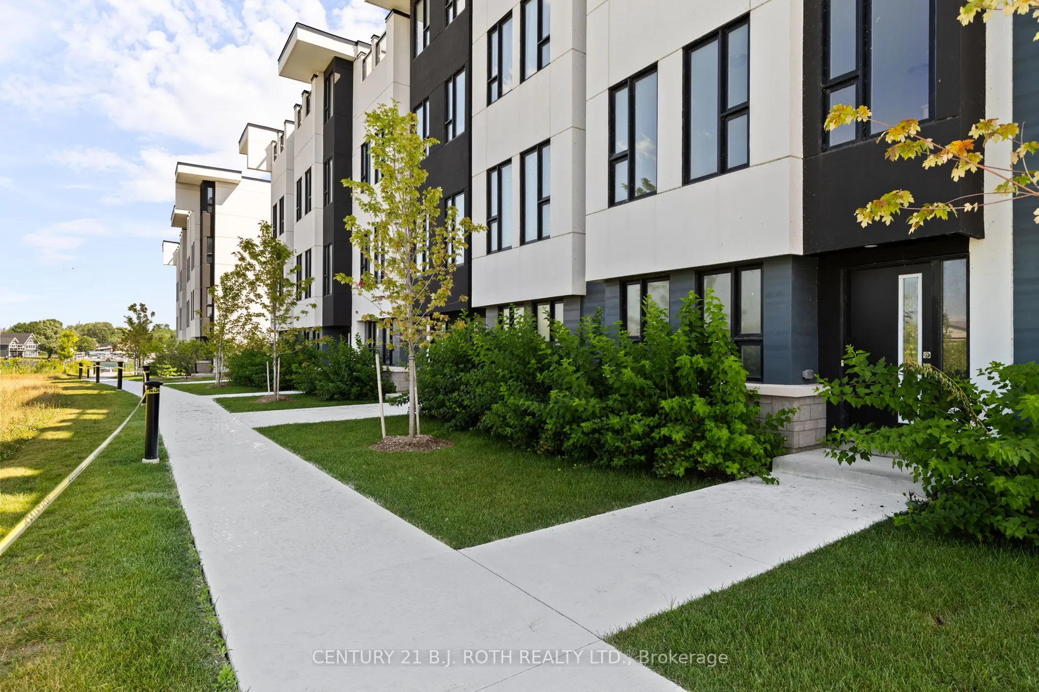 3 MARINER'S PIER Way