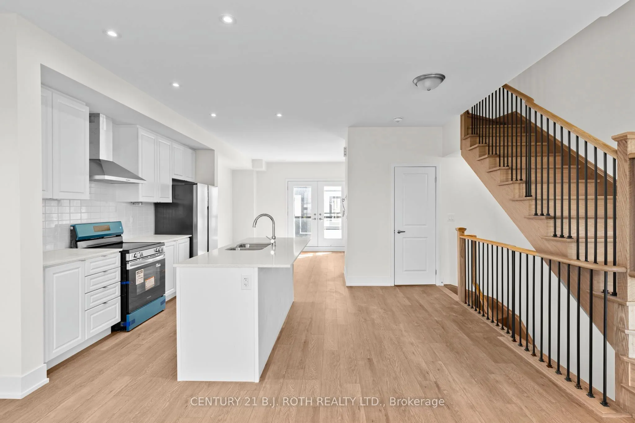 3 MARINER'S PIER Way