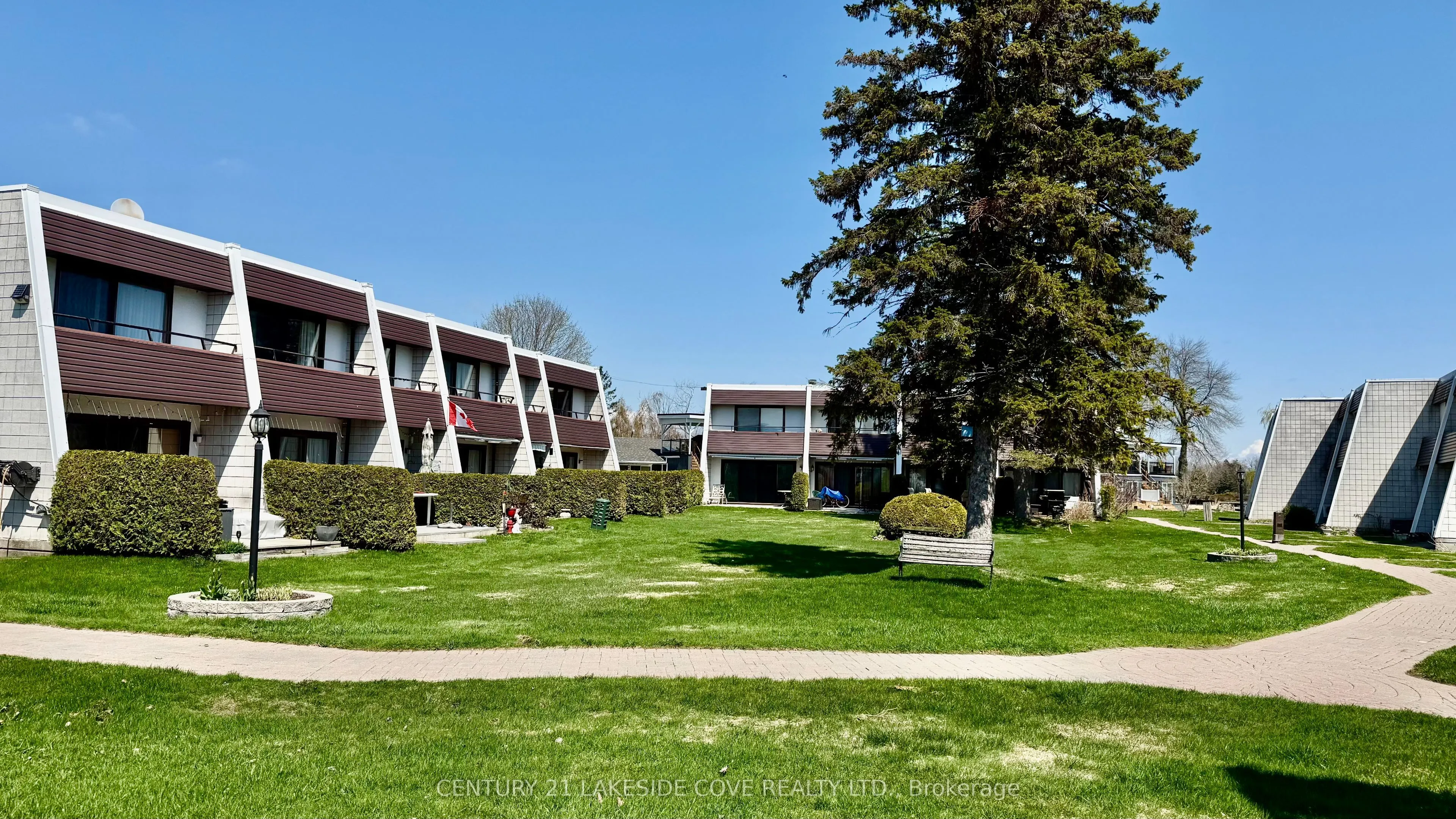1 Paradise Boulevard S, #Unit 27