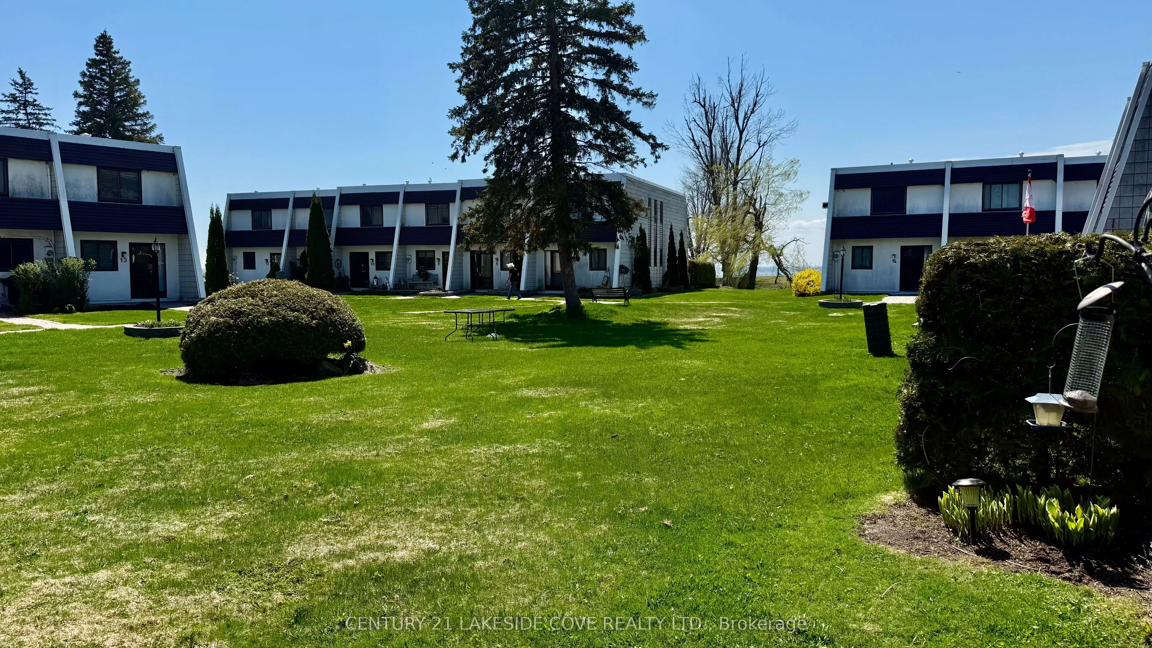 1 Paradise Boulevard S, #Unit 27