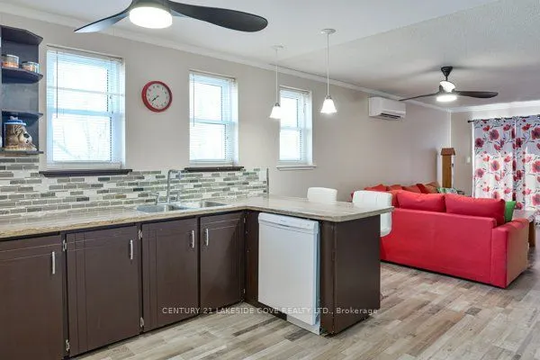 1 Paradise Boulevard S, #Unit 27