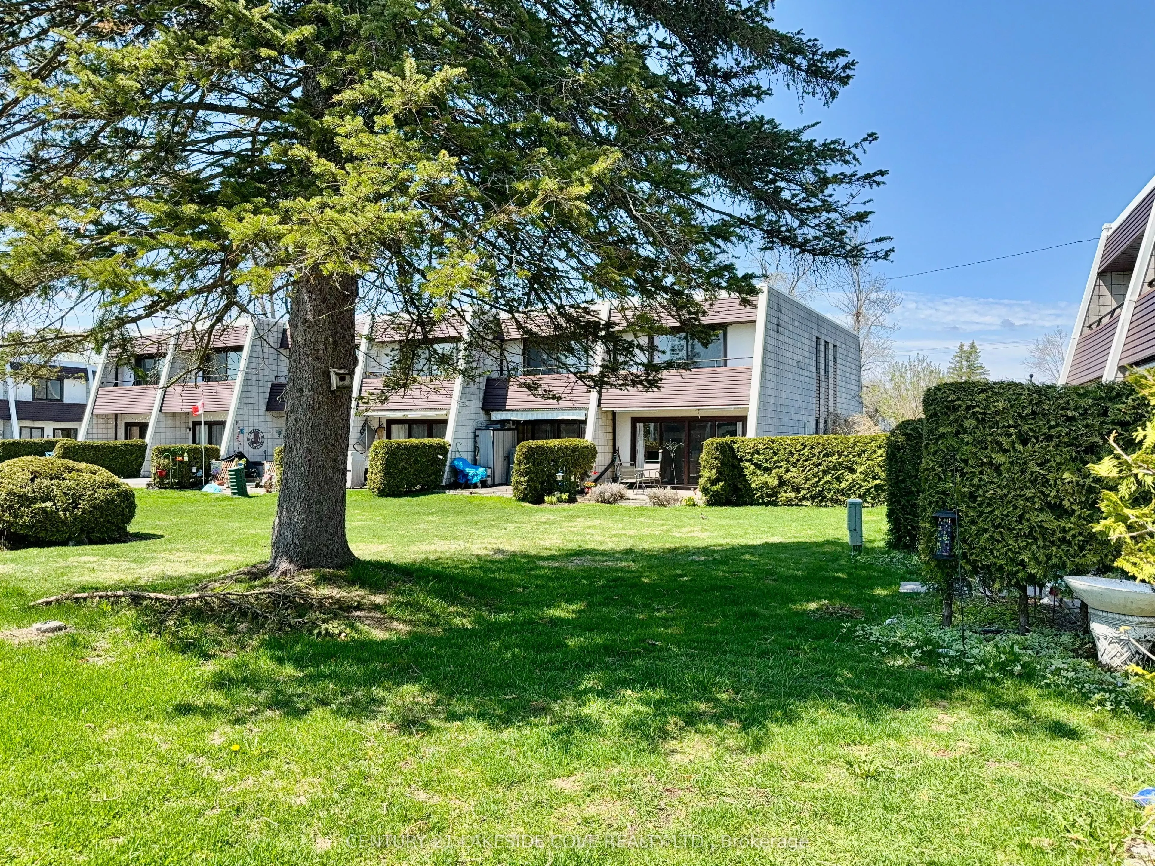 1 Paradise Boulevard S, #Unit 27