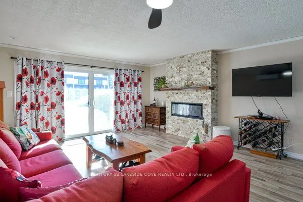 1 Paradise Boulevard S, #Unit 27