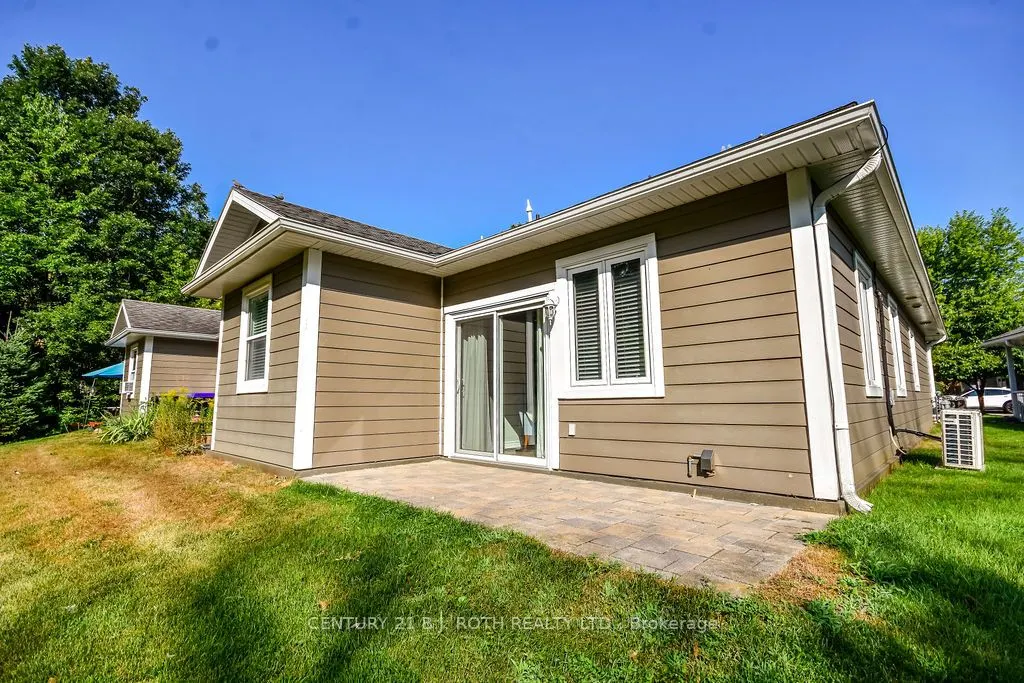41 RIVERWALK Drive