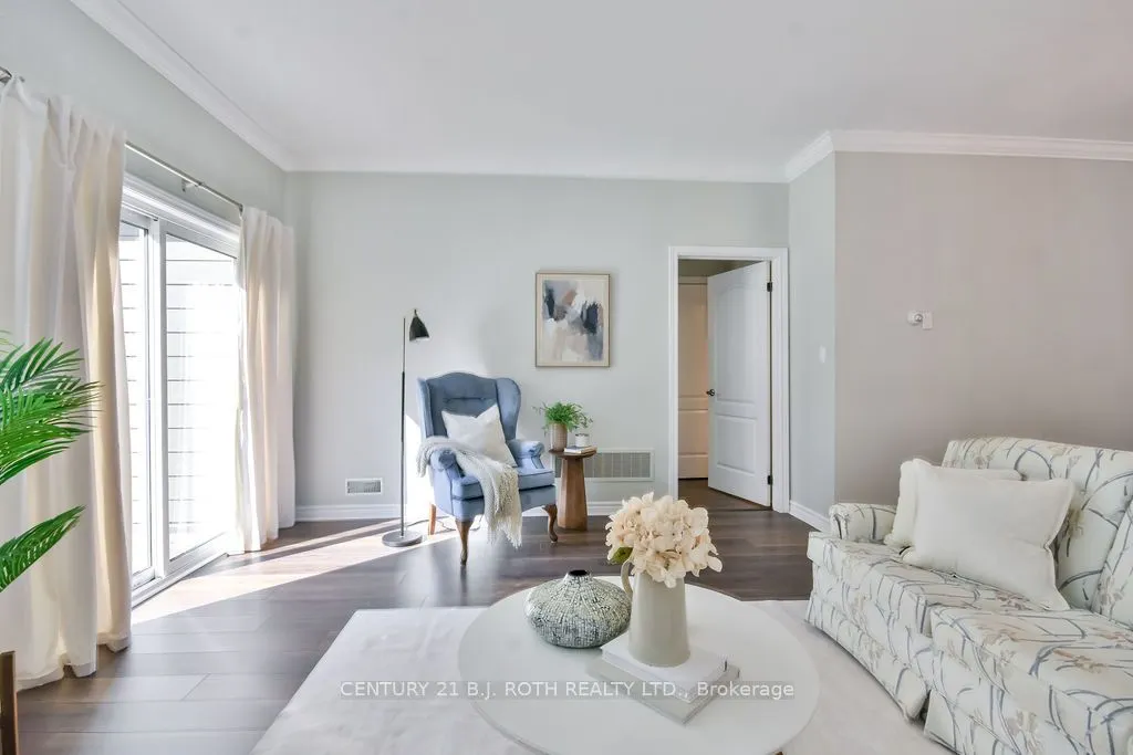 41 RIVERWALK Drive