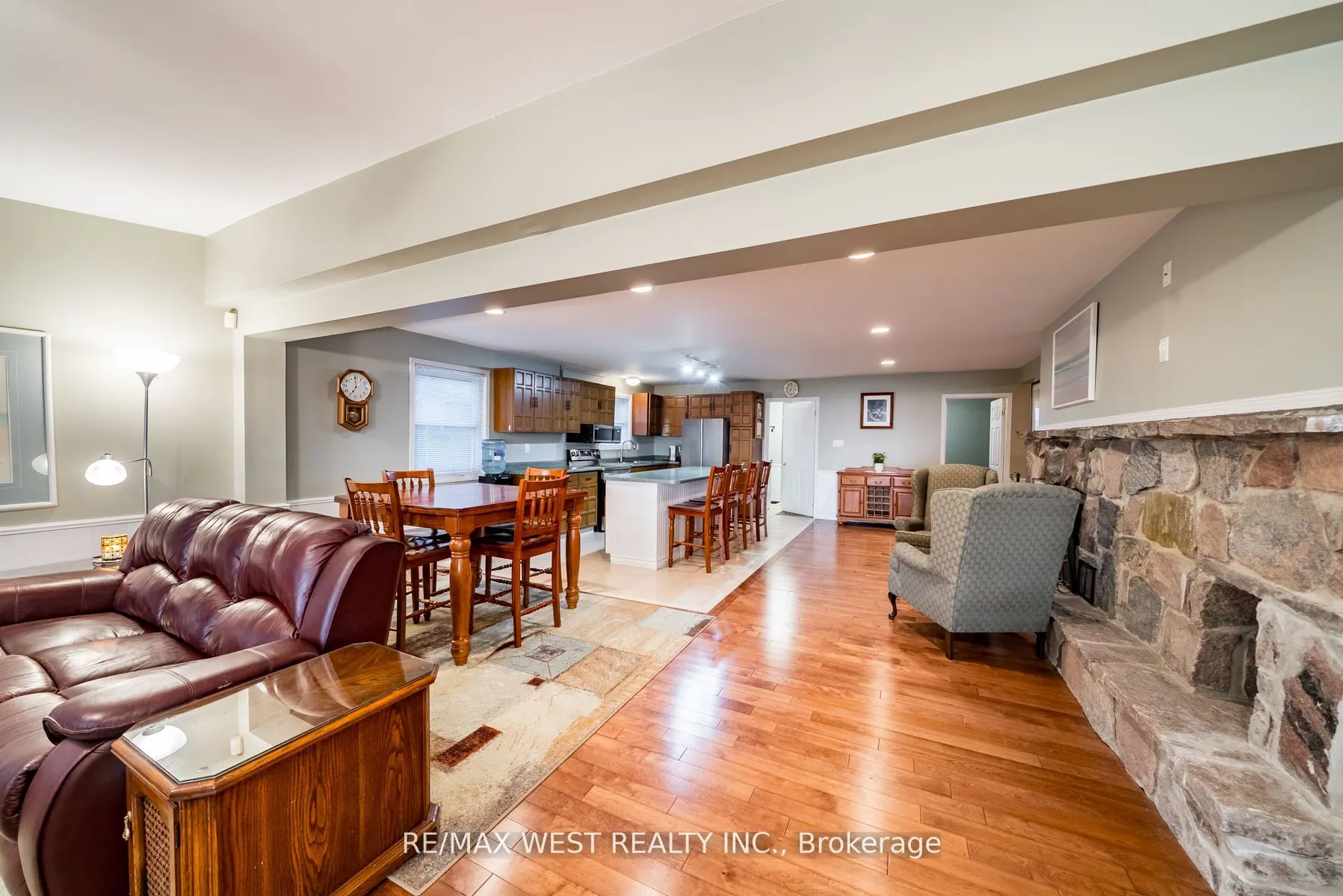 1668 Lakeshore Drive