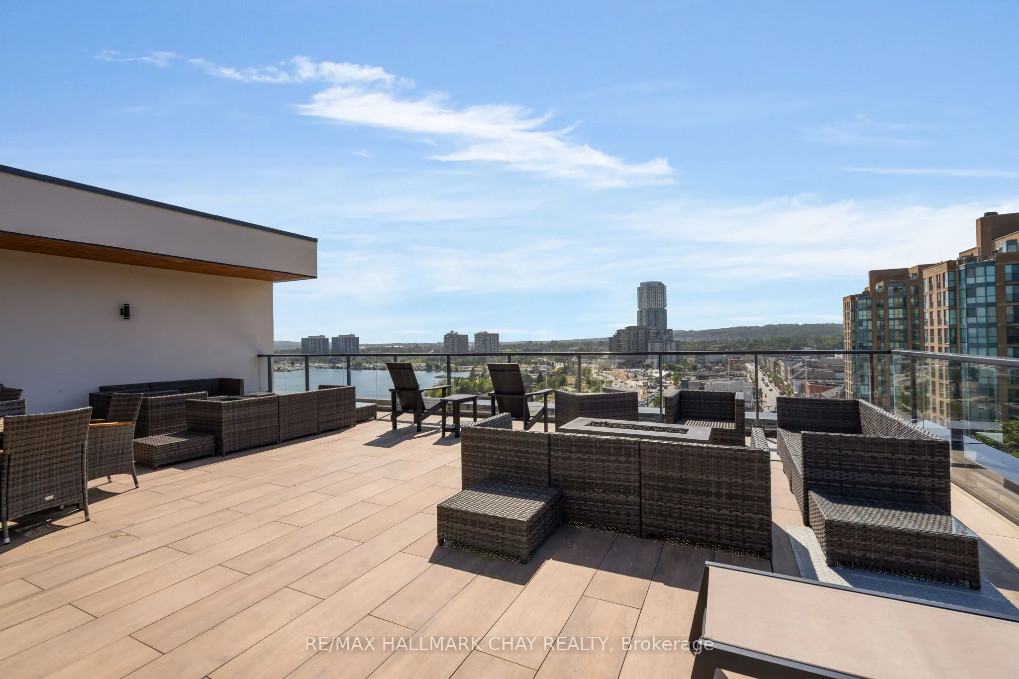 185 Dunlop Street E, #302