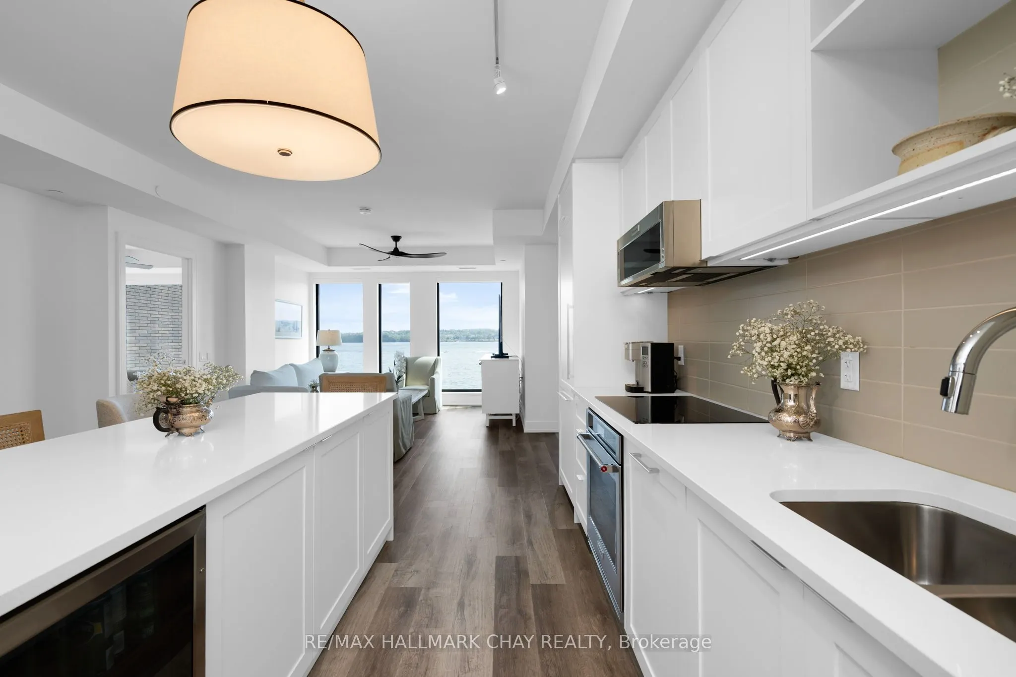 185 Dunlop Street E, #302