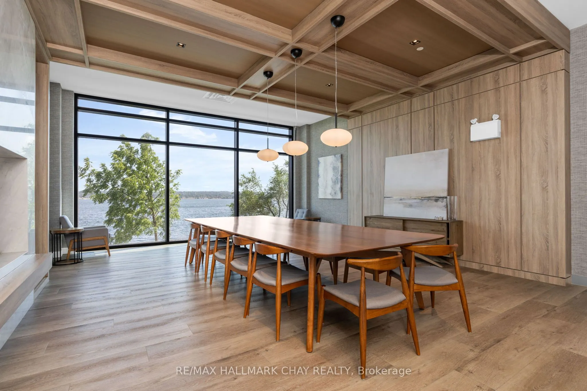 185 Dunlop Street E, #302