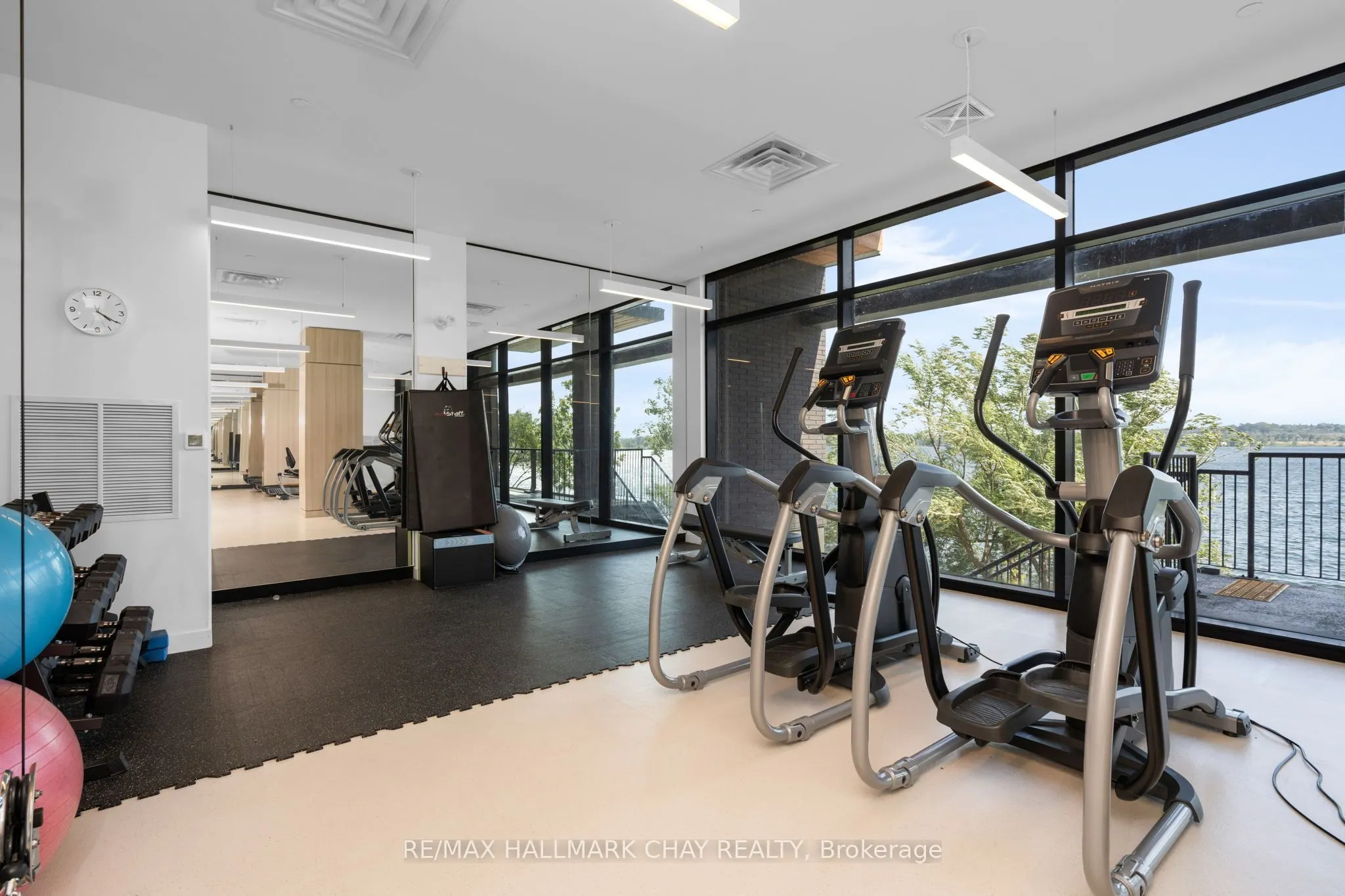 185 Dunlop Street E, #302
