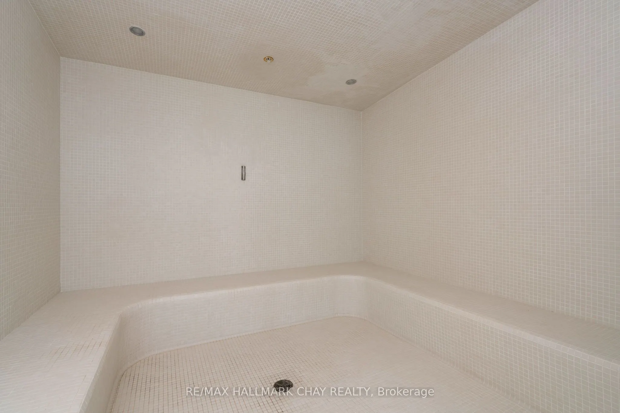 185 Dunlop Street E, #302