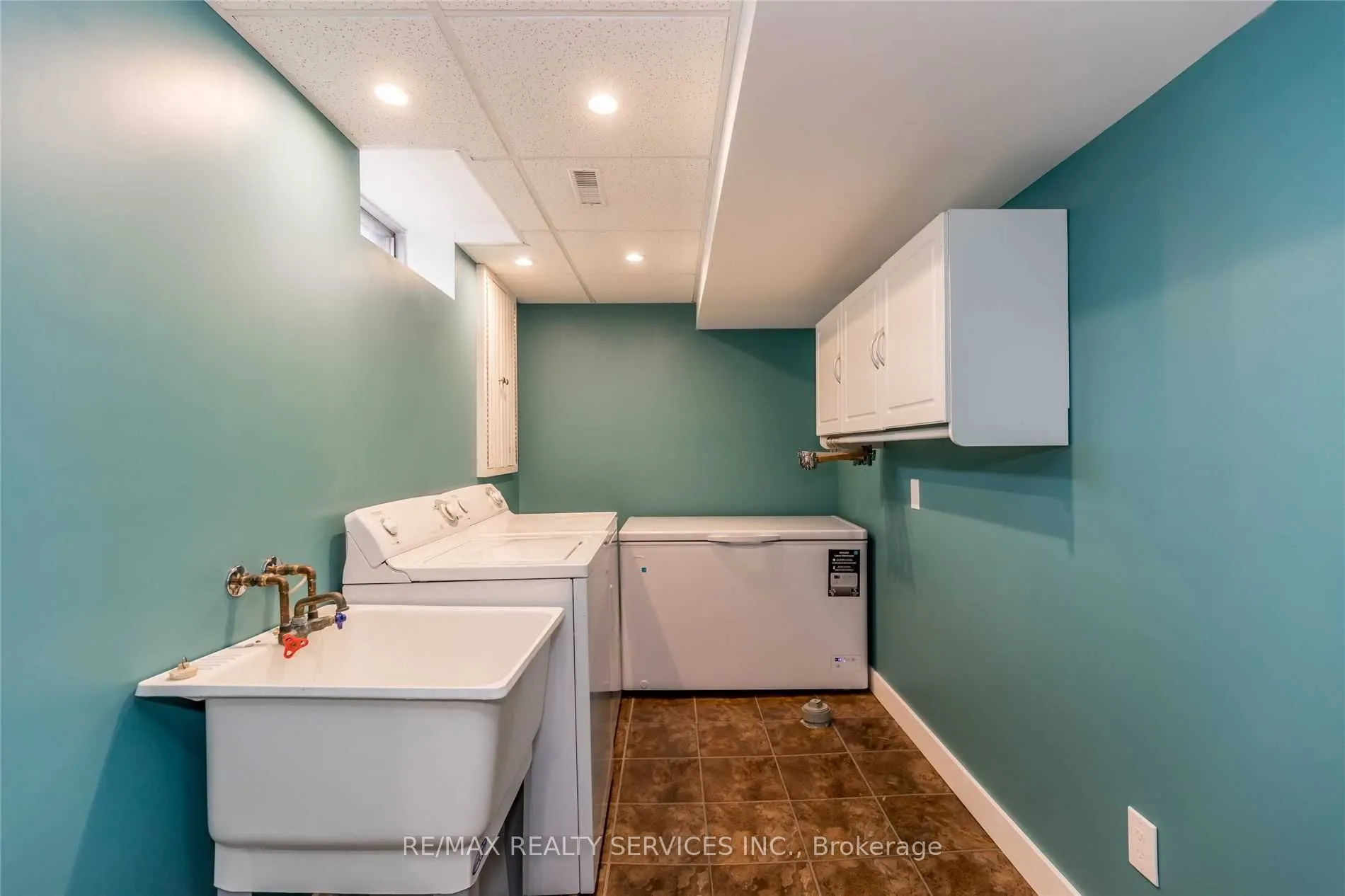 83 Janice Drive