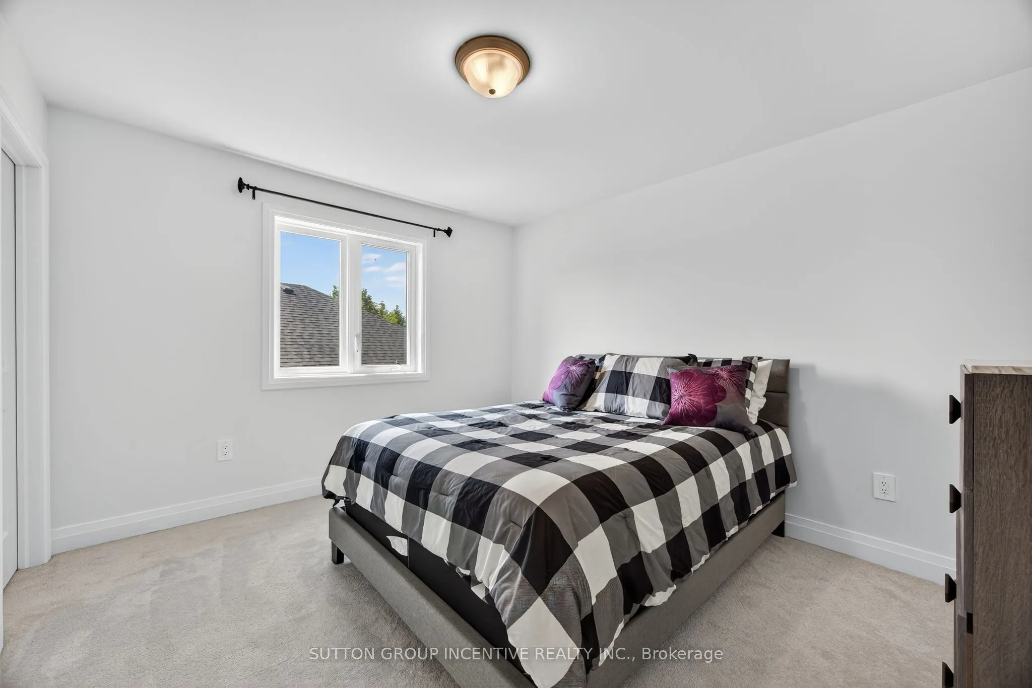 76 Ritchie Crescent