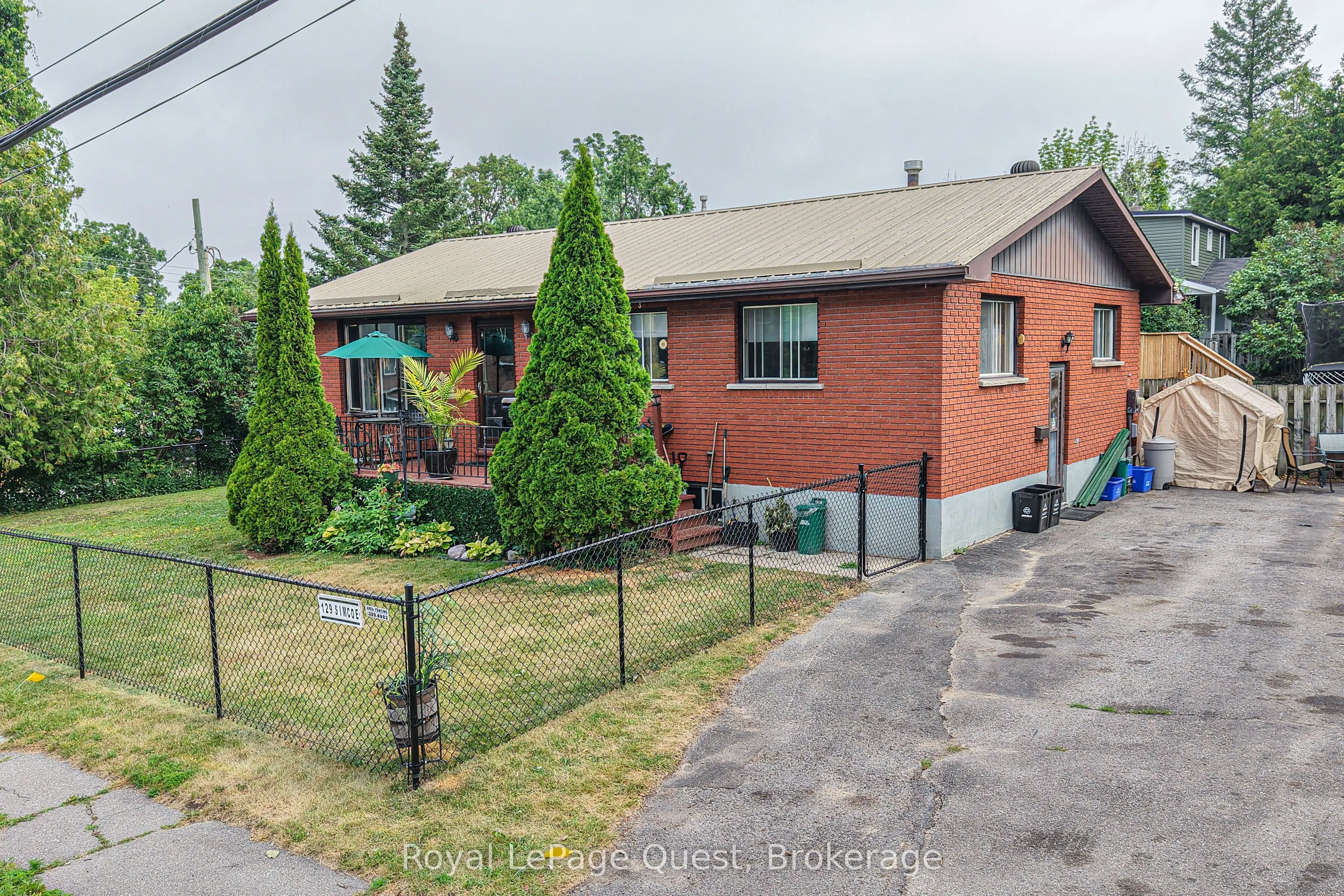 129 Simcoe Street
