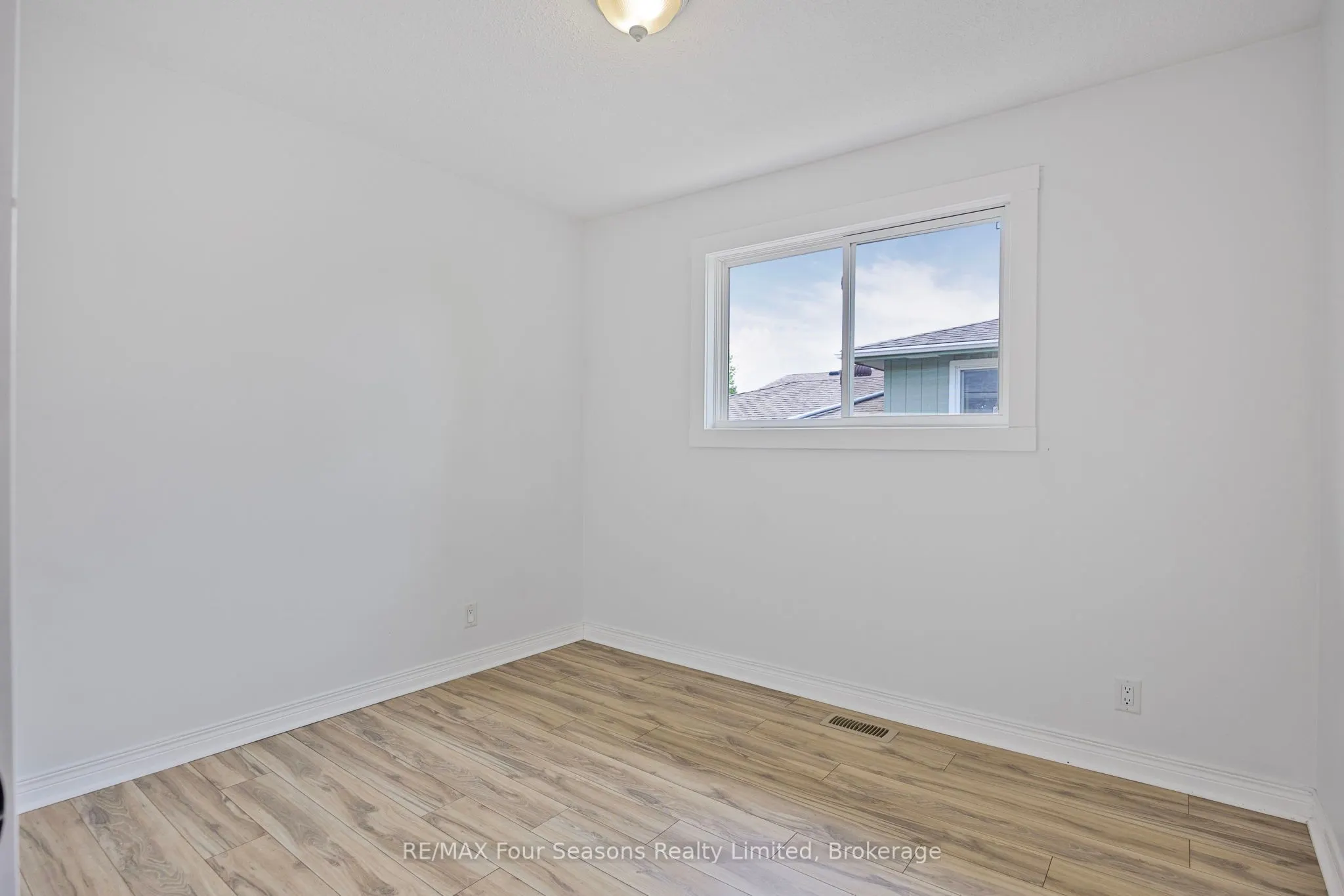 68 Courtice Crescent