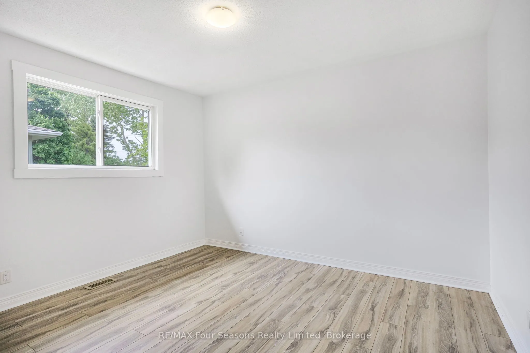 68 Courtice Crescent