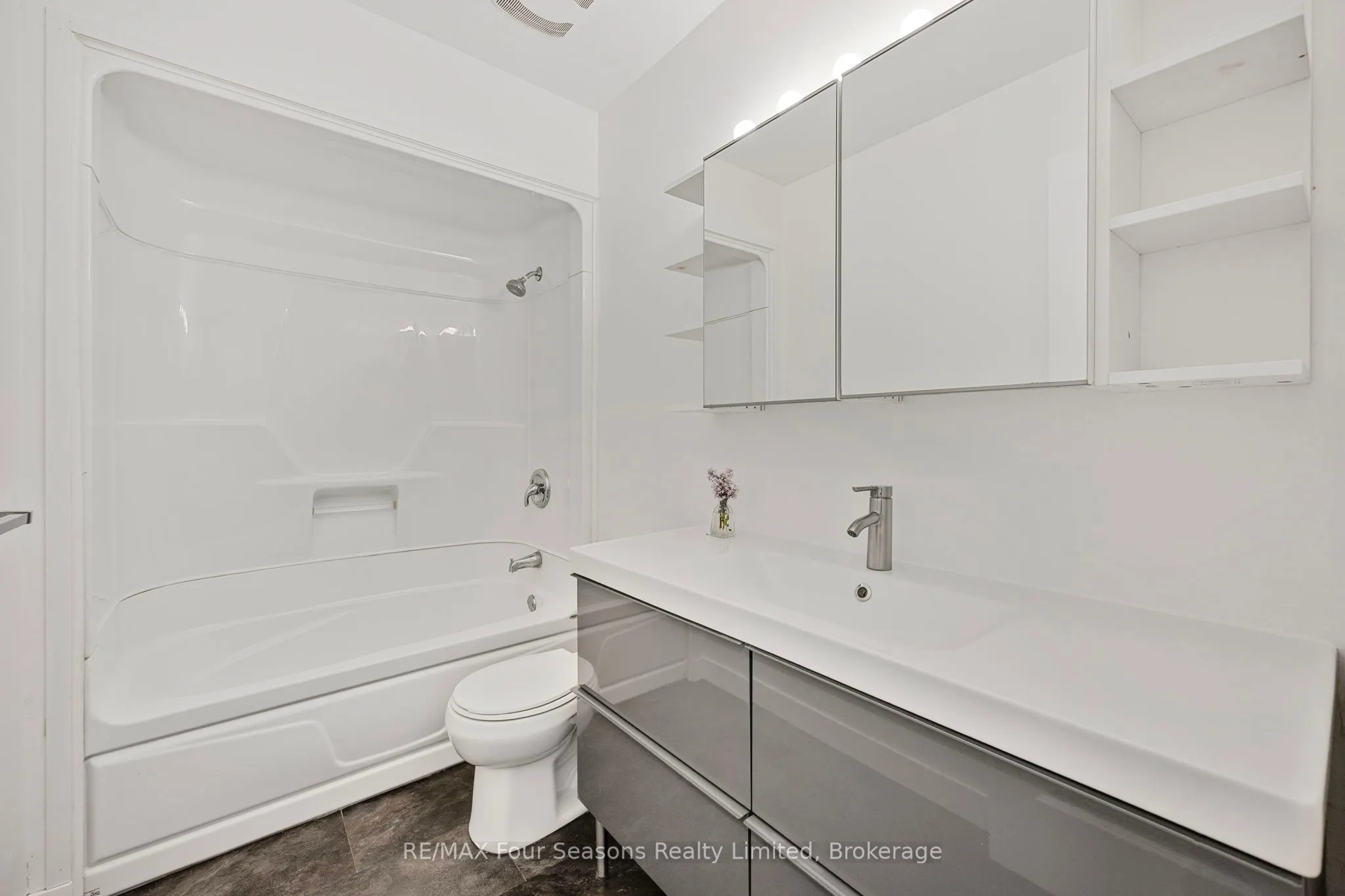 68 Courtice Crescent