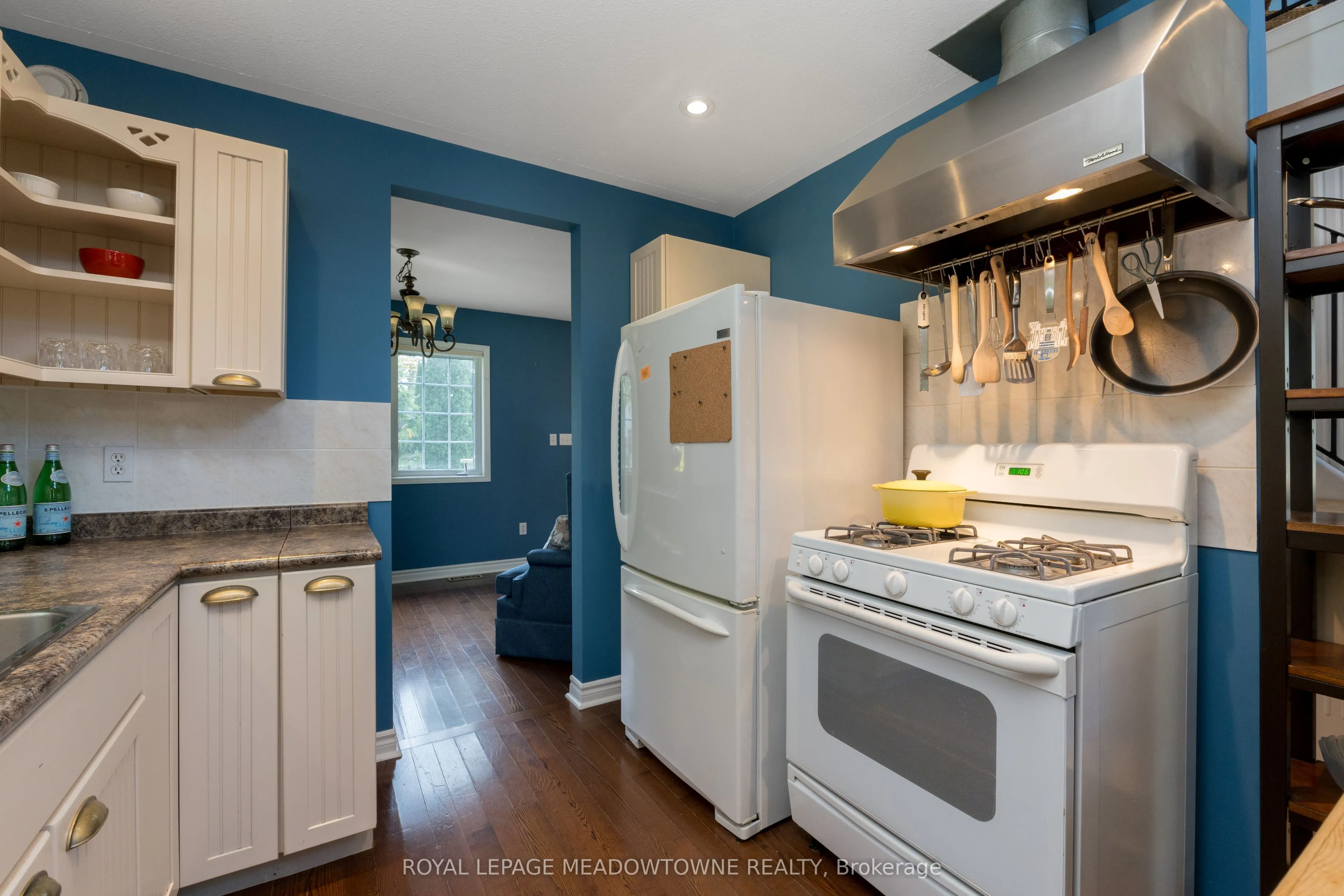 1936 Tiny Beaches Road S