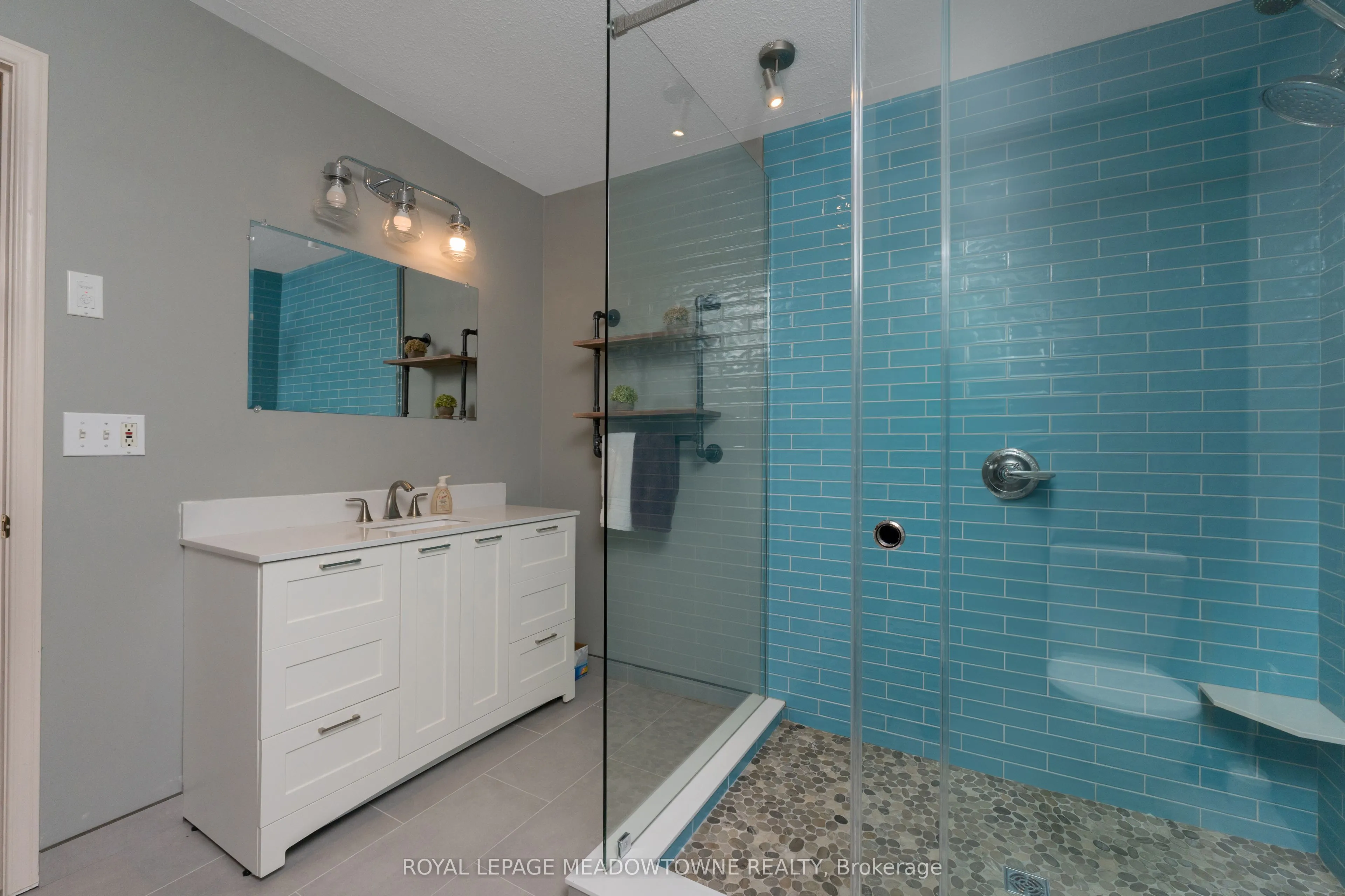 1936 Tiny Beaches Road S