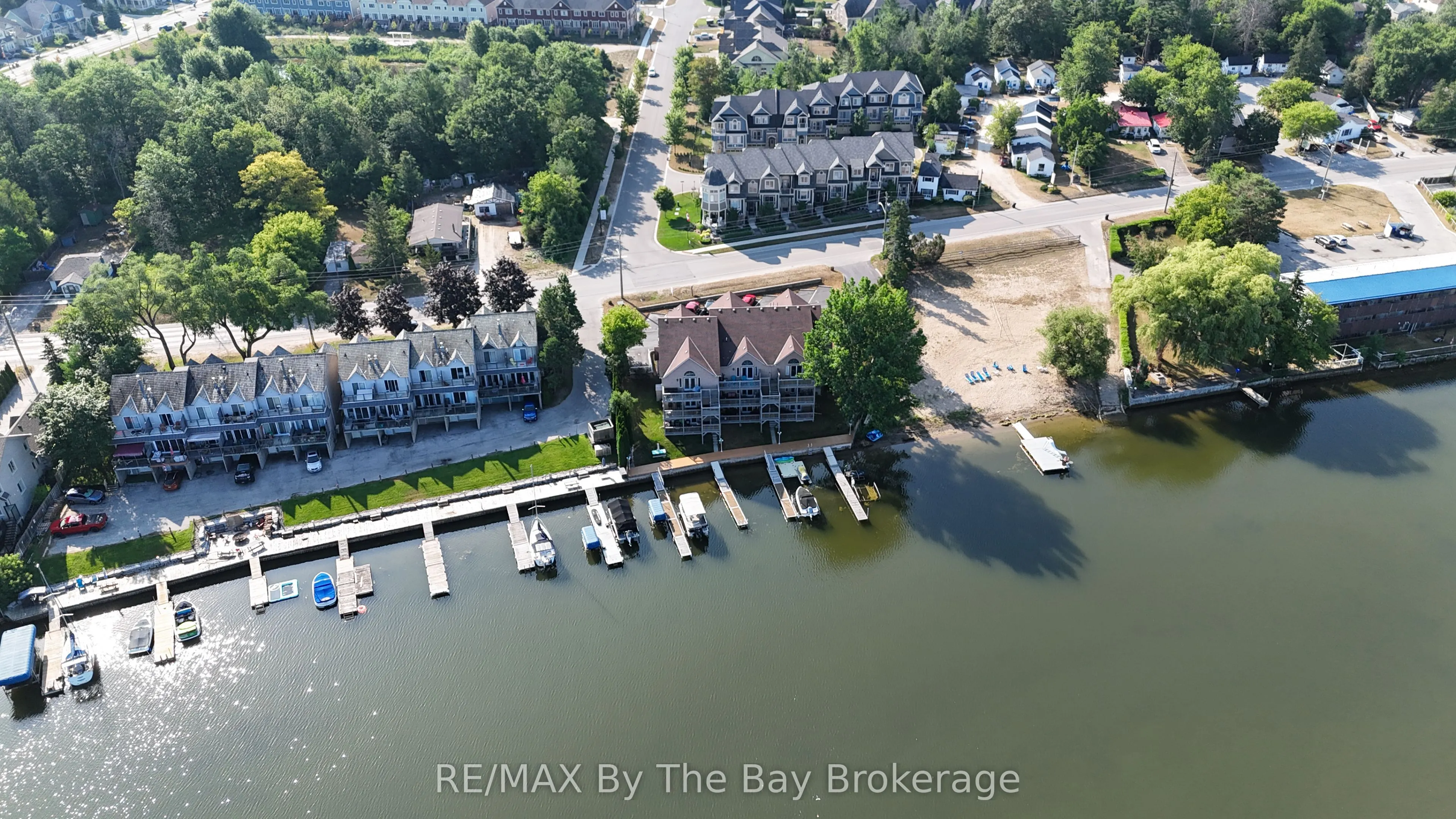 194 RIVER Road E, #2C