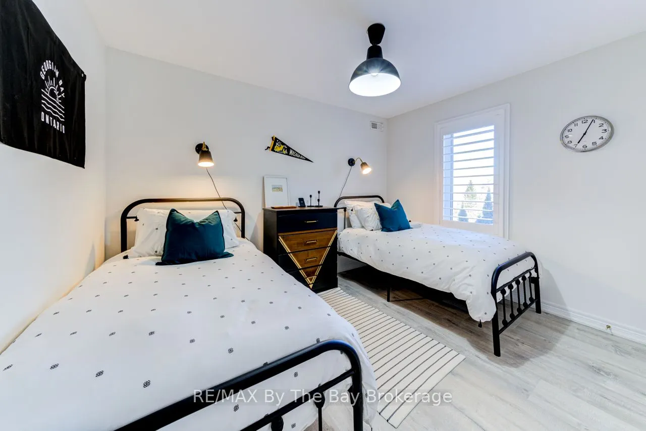 194 RIVER Road E, #2C