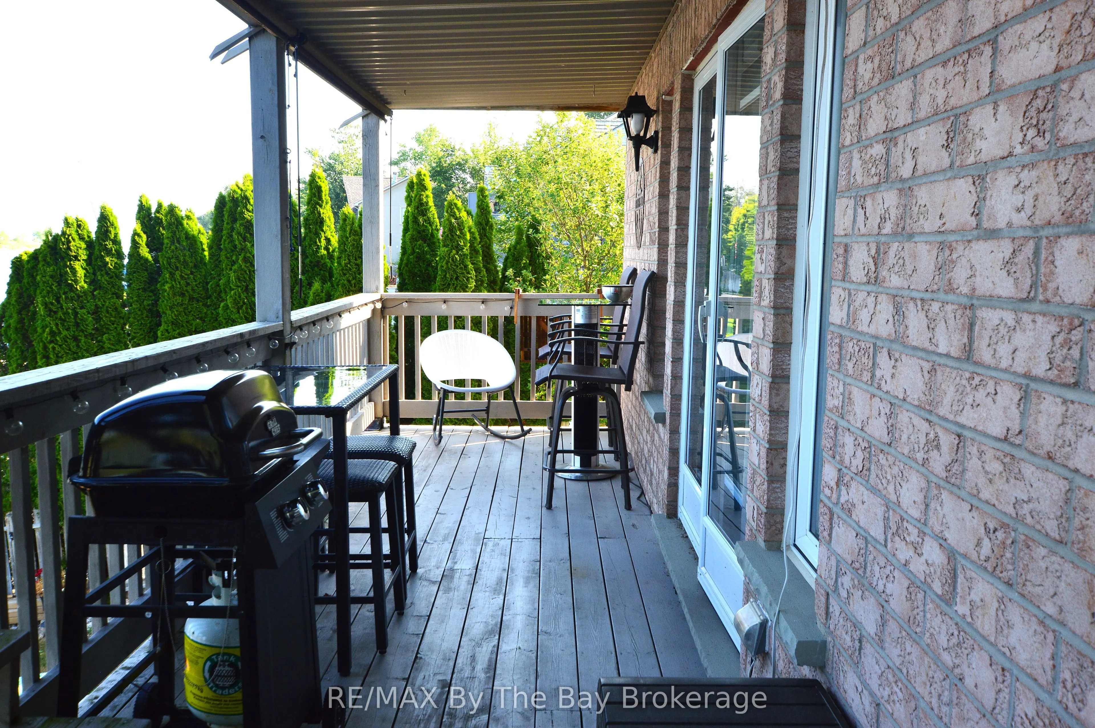 194 RIVER Road E, #2C