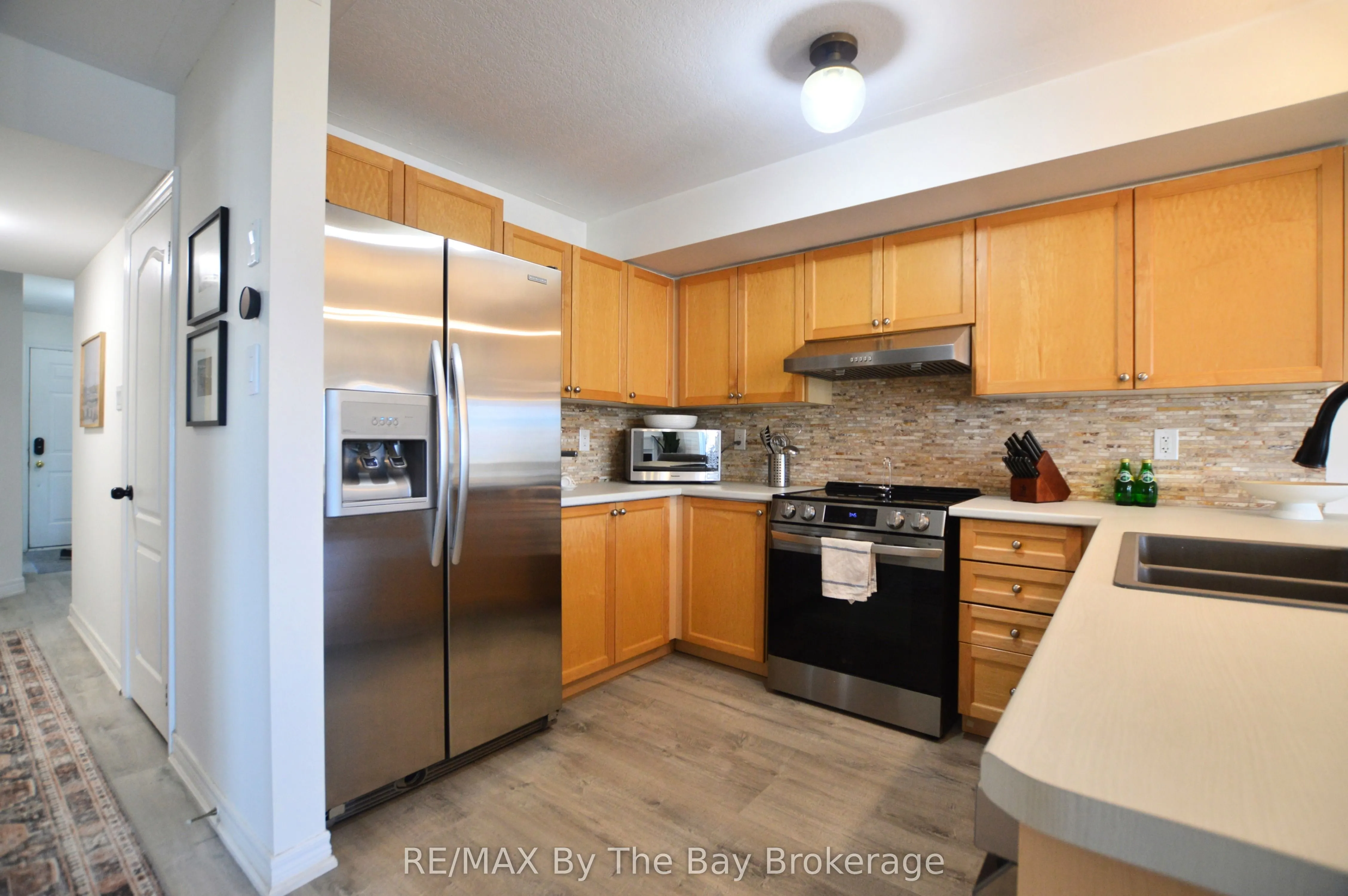 194 RIVER Road E, #2C