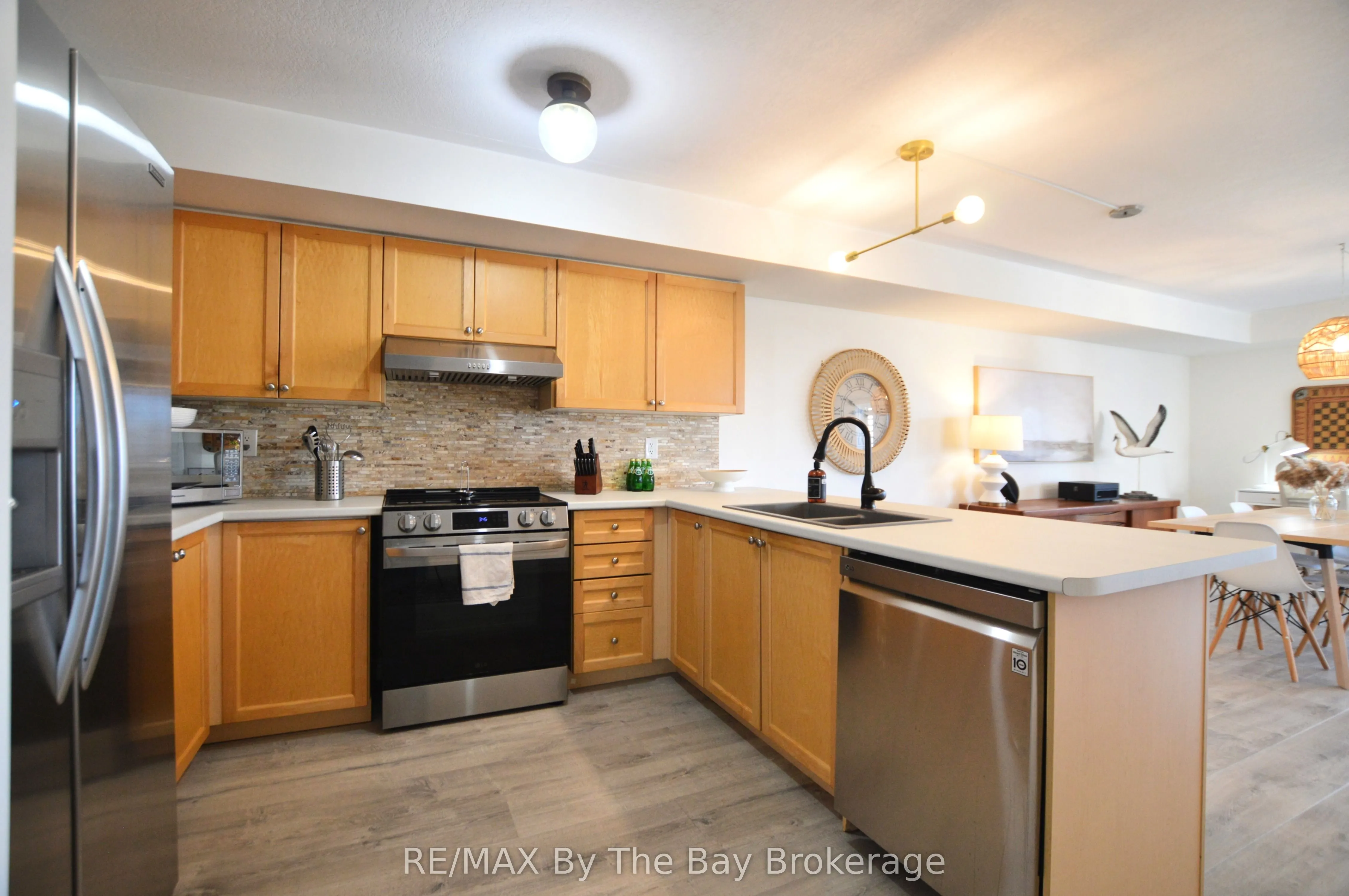 194 RIVER Road E, #2C