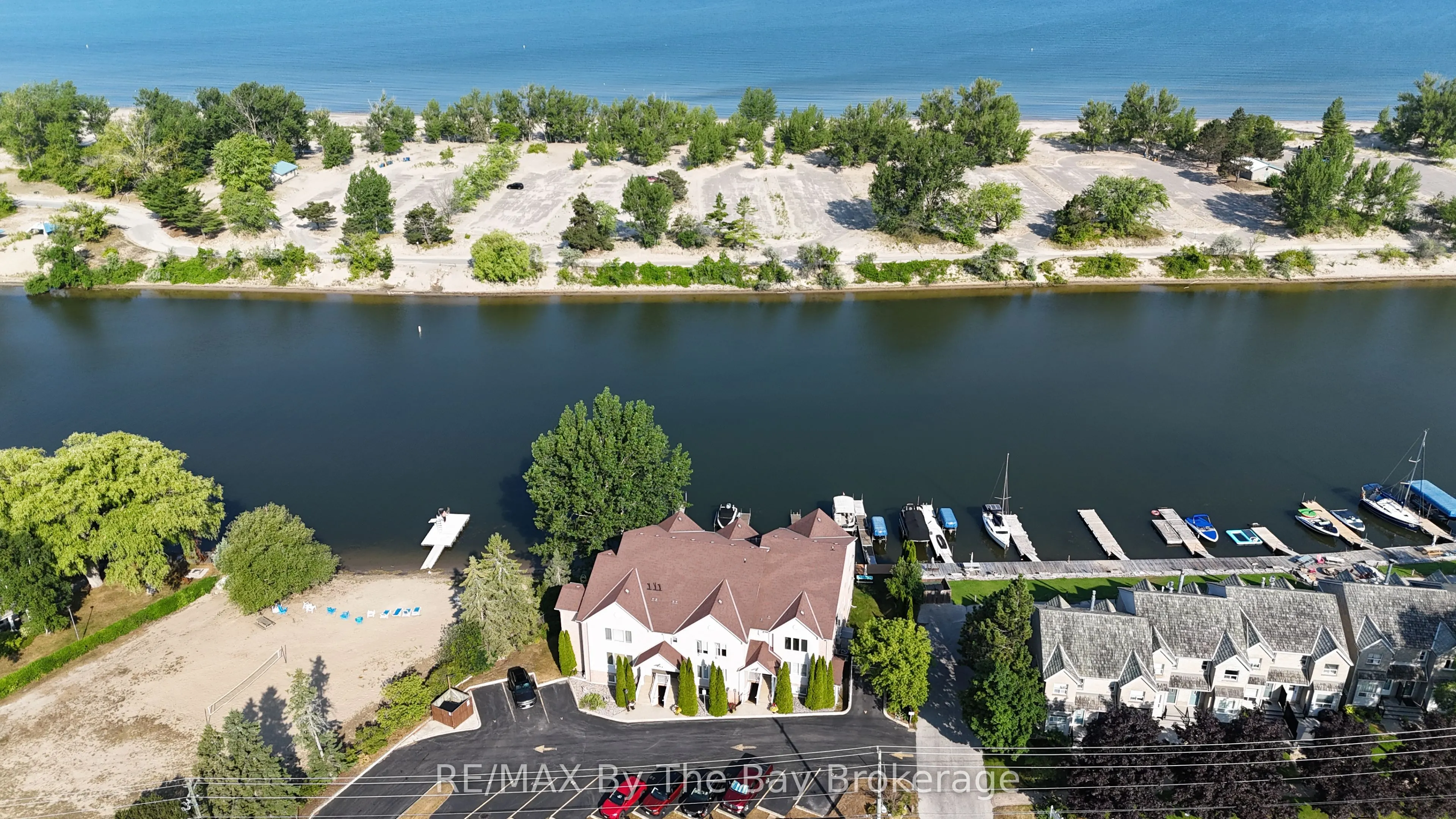 194 RIVER Road E, #2C