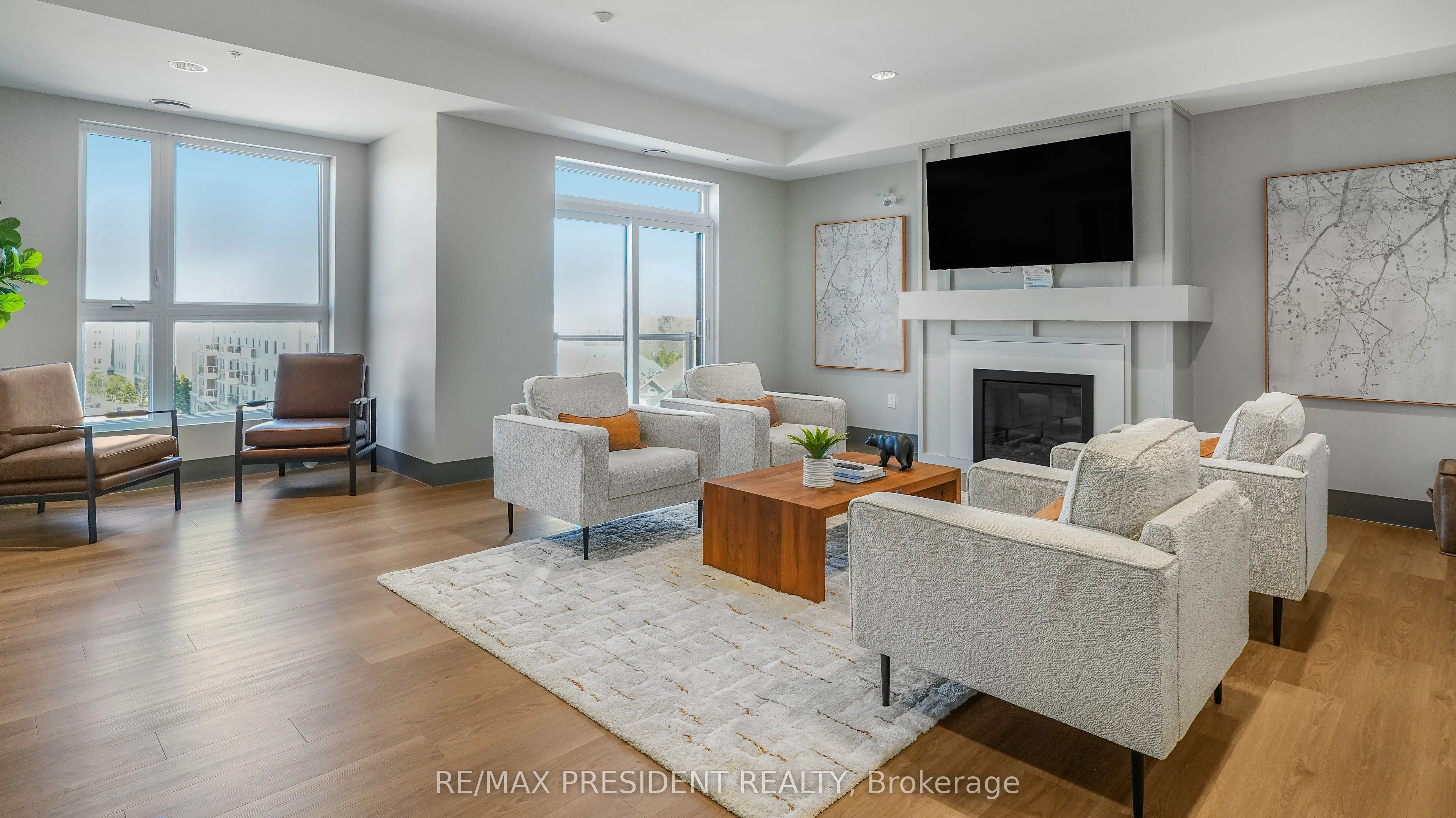 4 Kimberly Lane N, #403