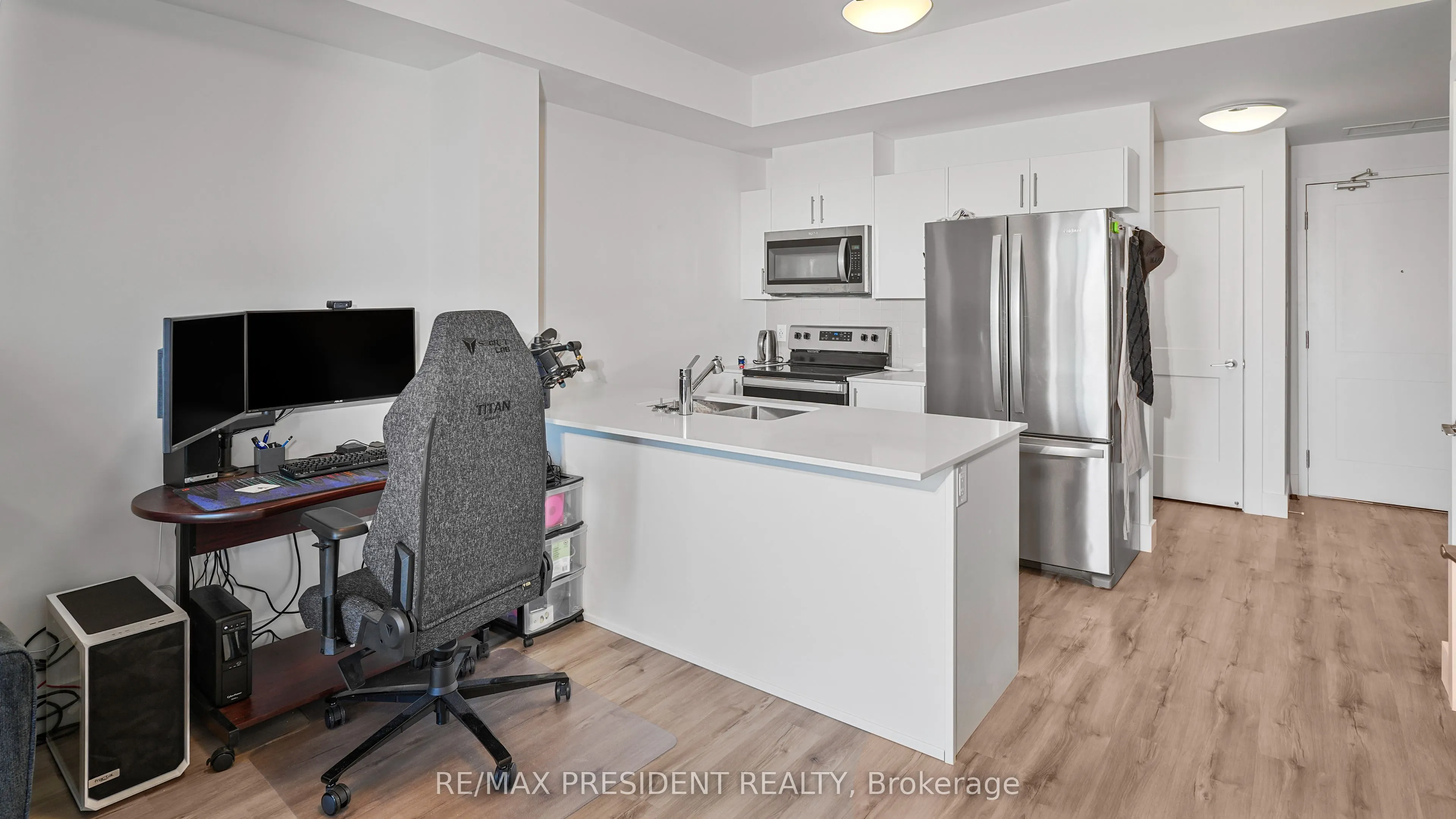 4 Kimberly Lane N, #403