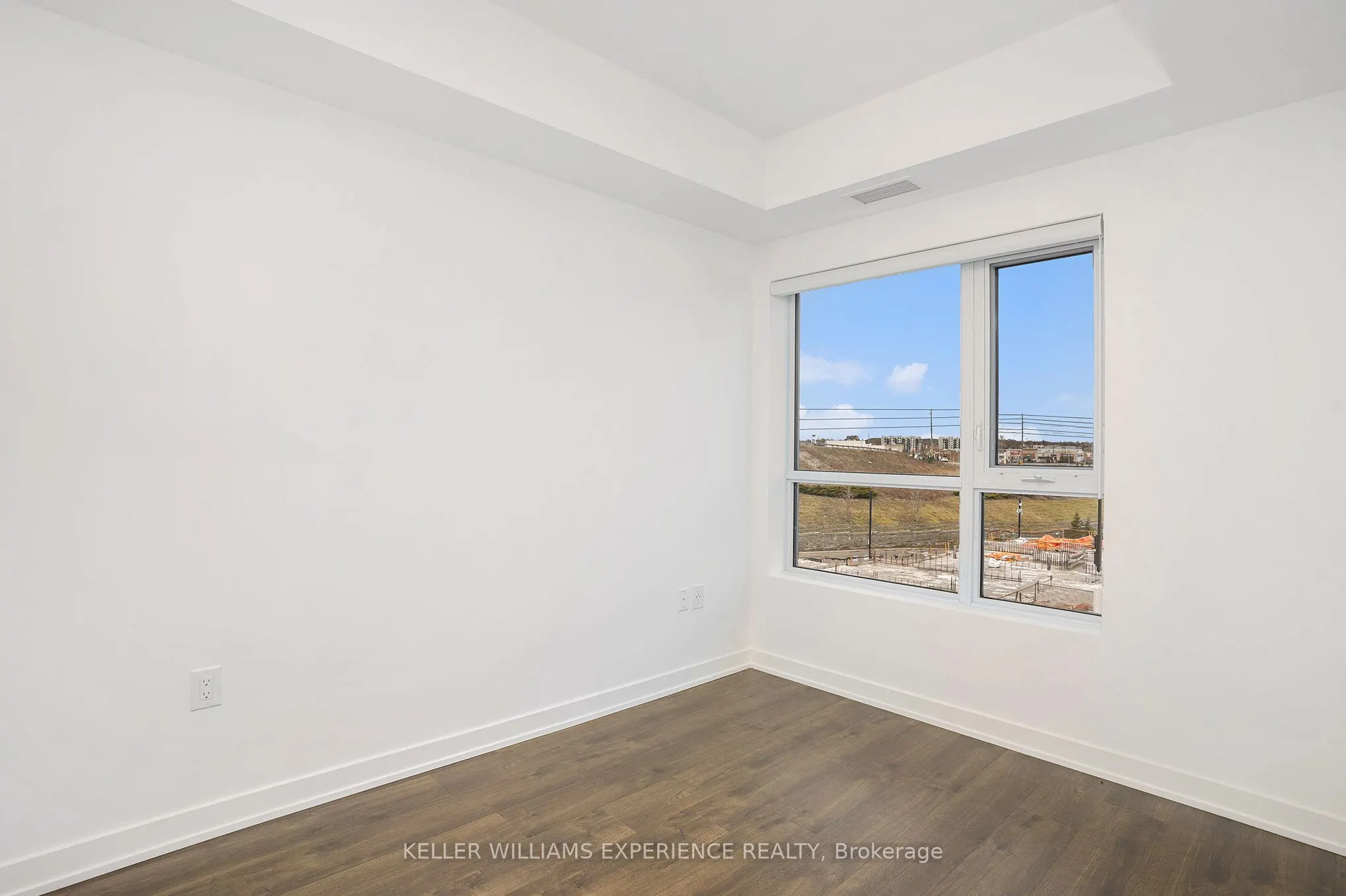 56 Lakeside Terrace, #302