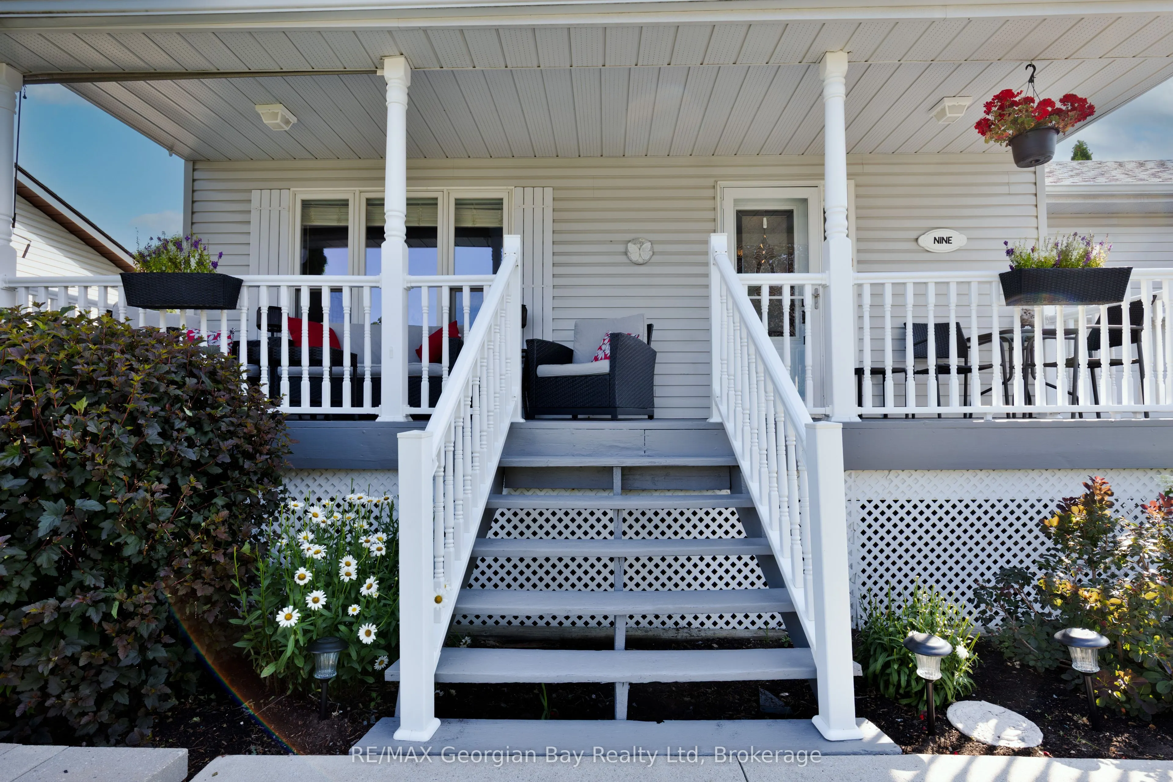 9 COPELAND Street