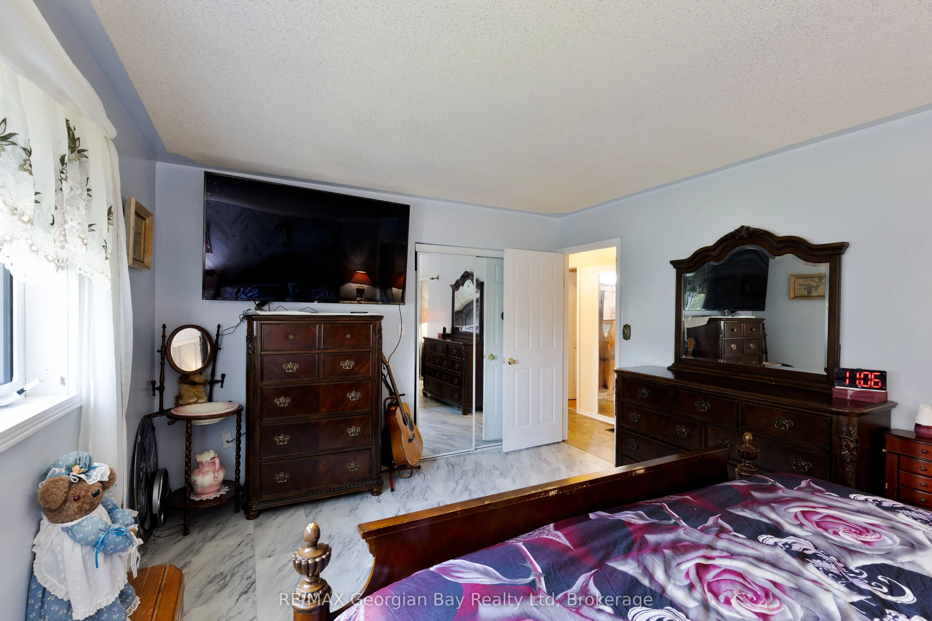 739 SIMCOE Avenue