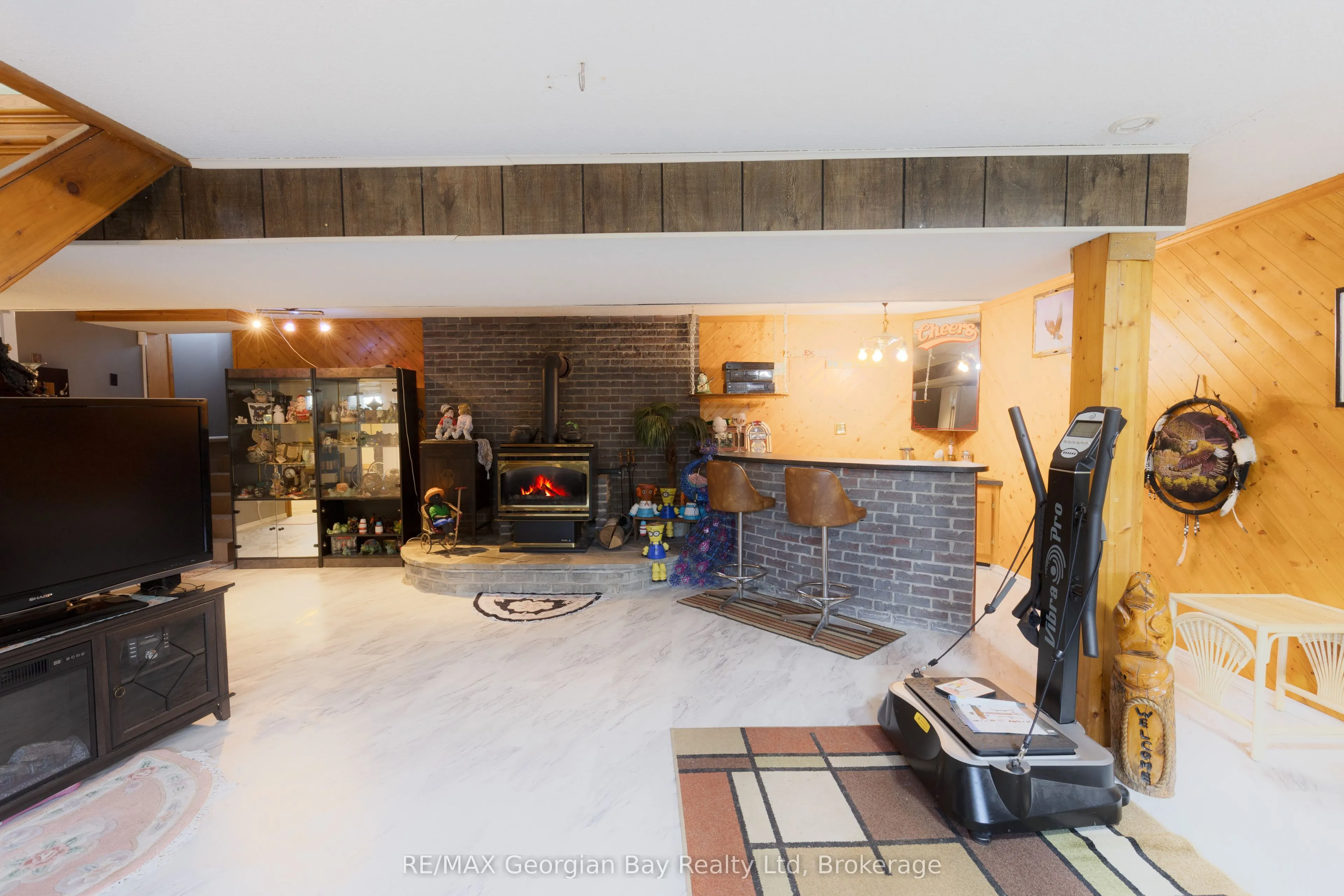739 SIMCOE Avenue