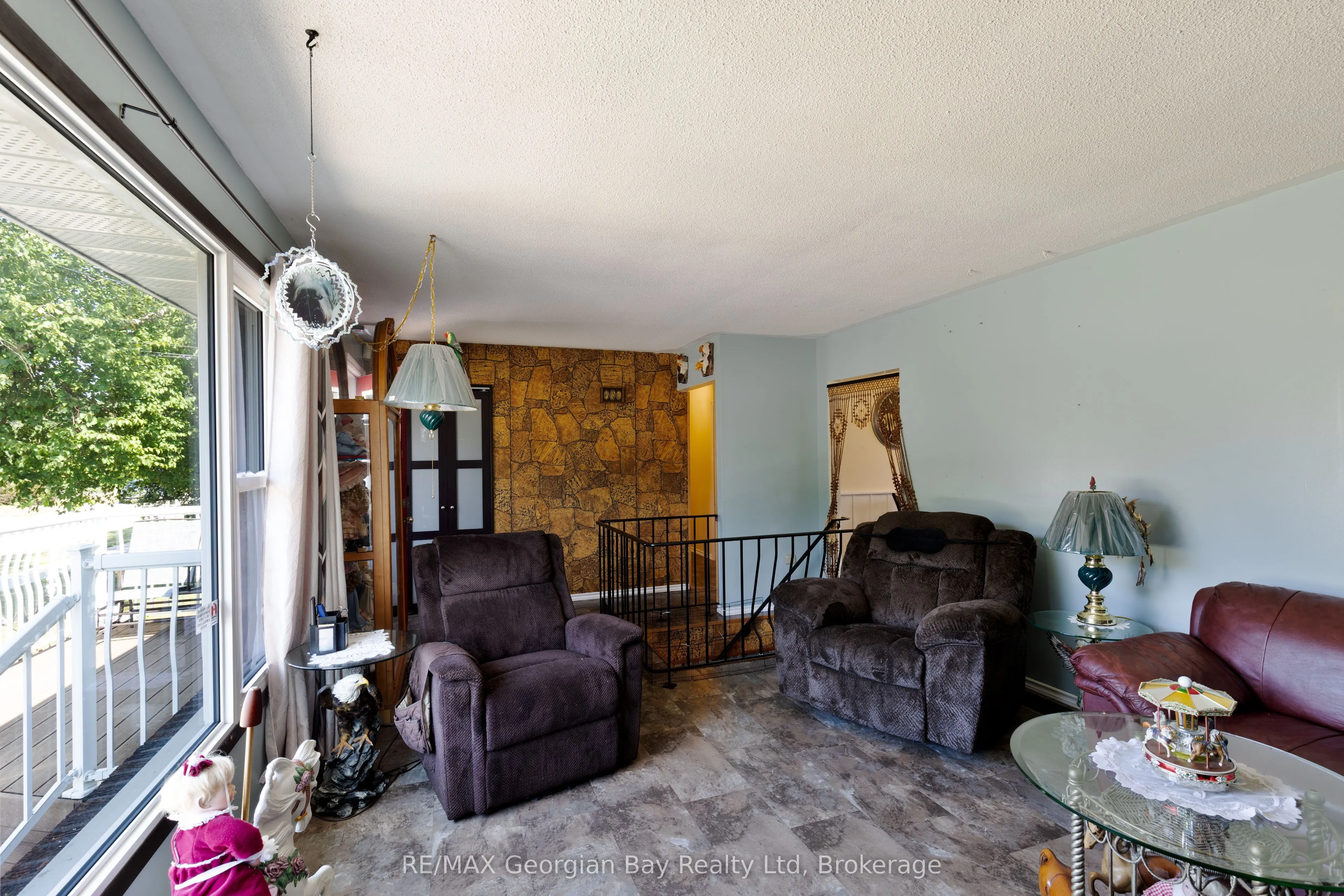 739 SIMCOE Avenue