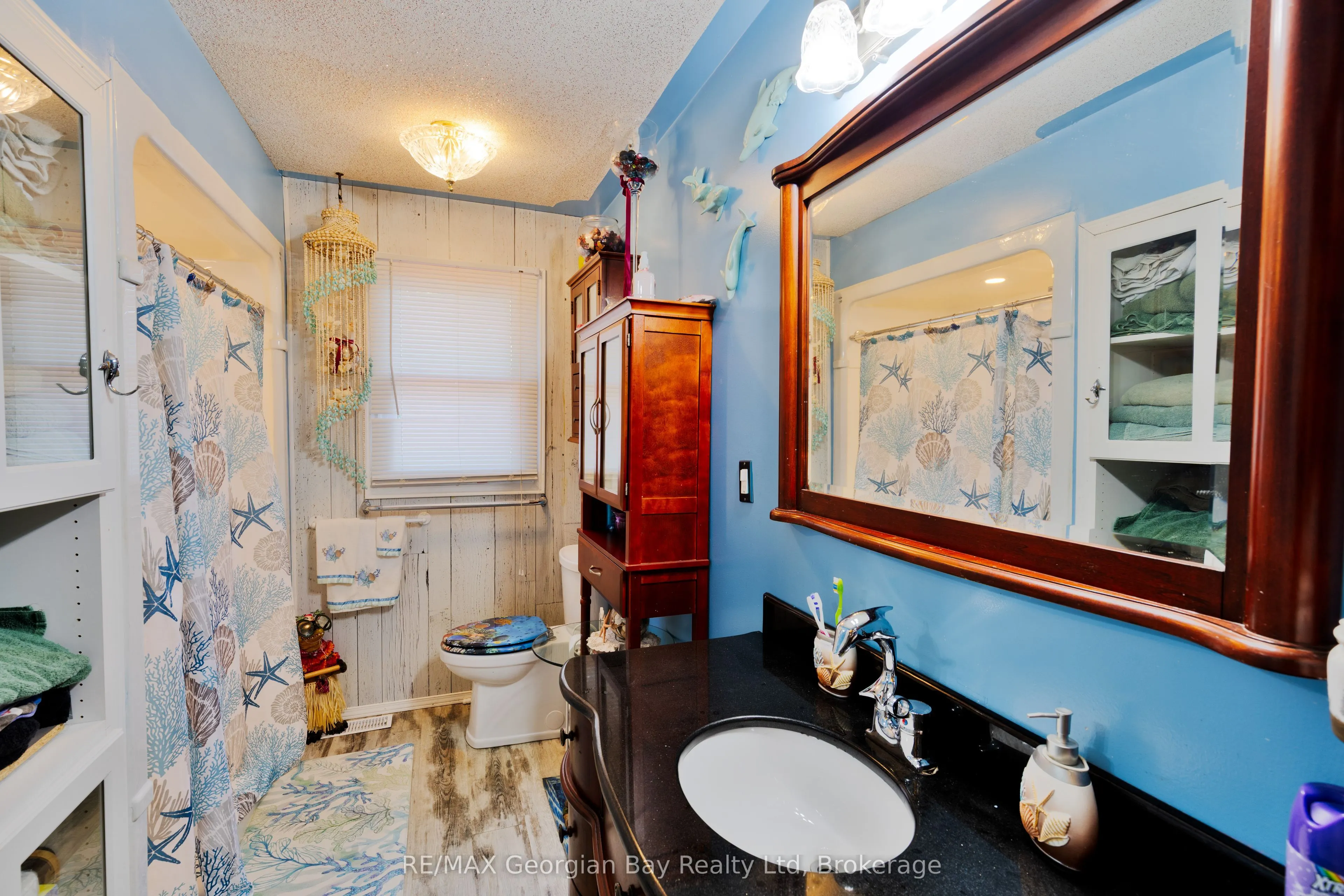 739 SIMCOE Avenue