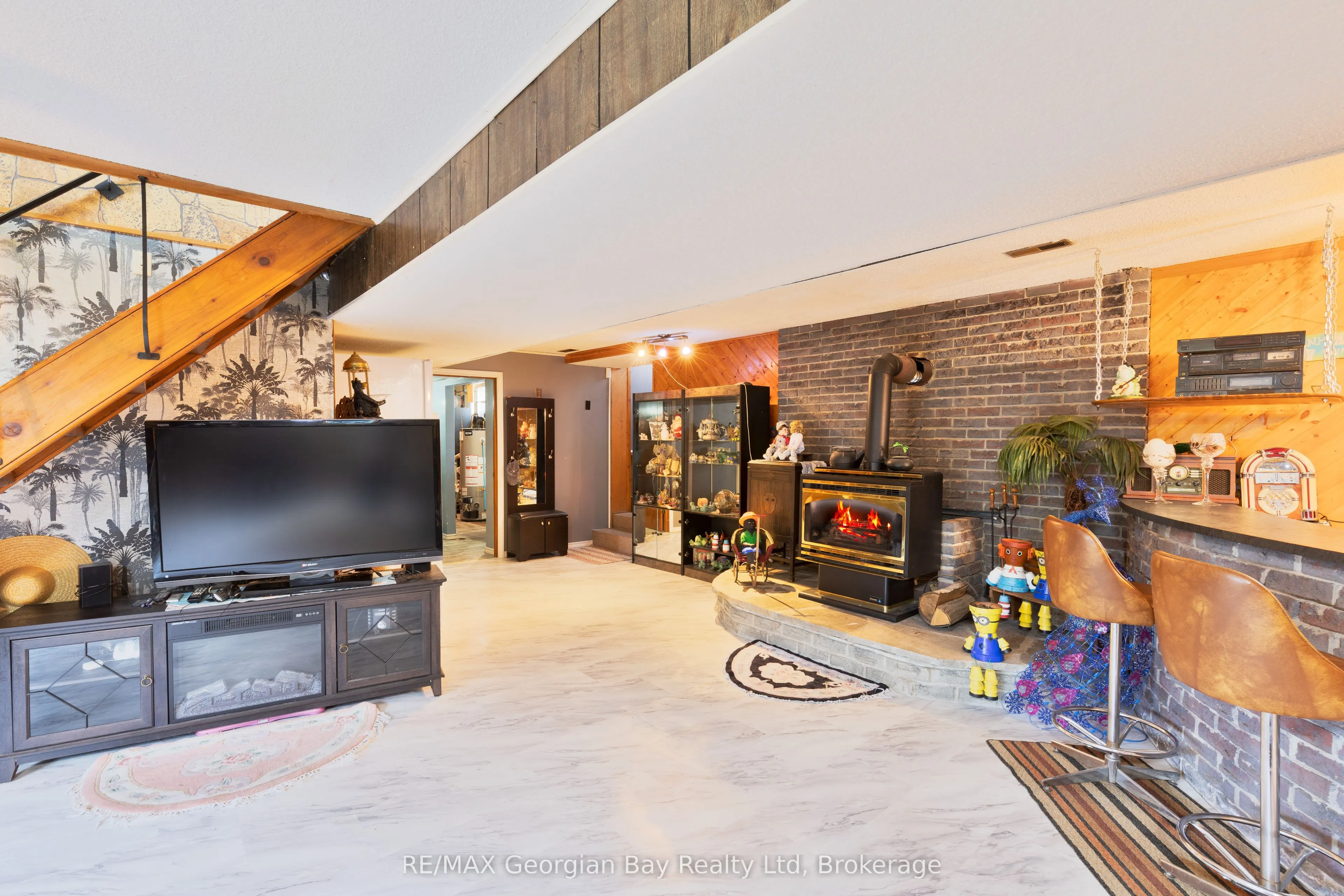 739 SIMCOE Avenue