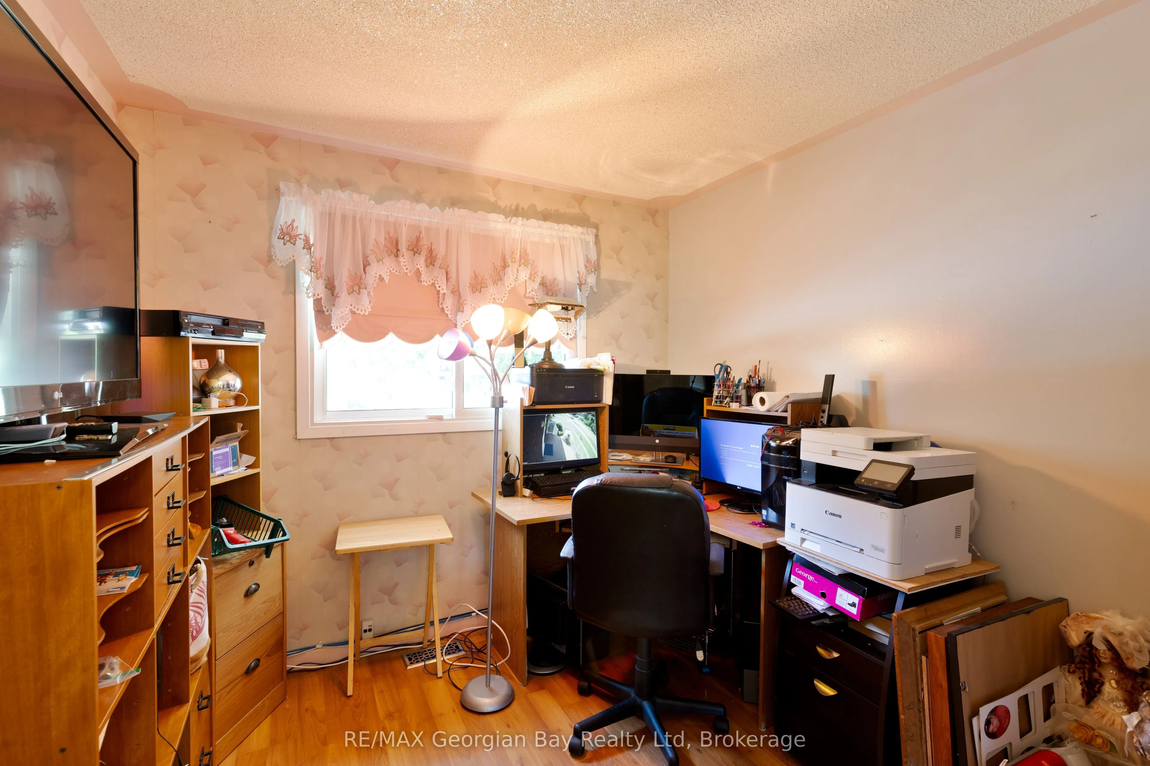 739 SIMCOE Avenue