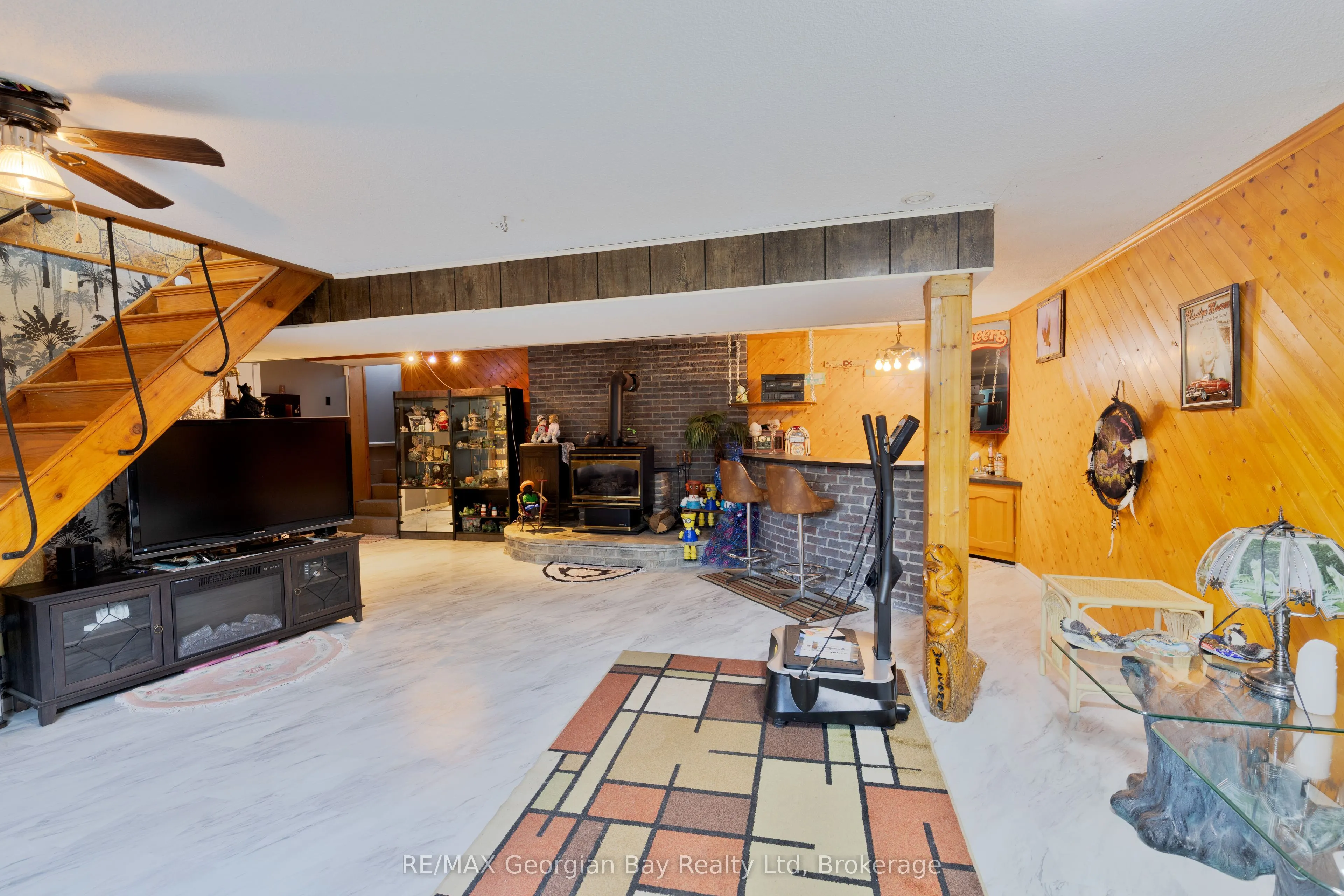 739 SIMCOE Avenue