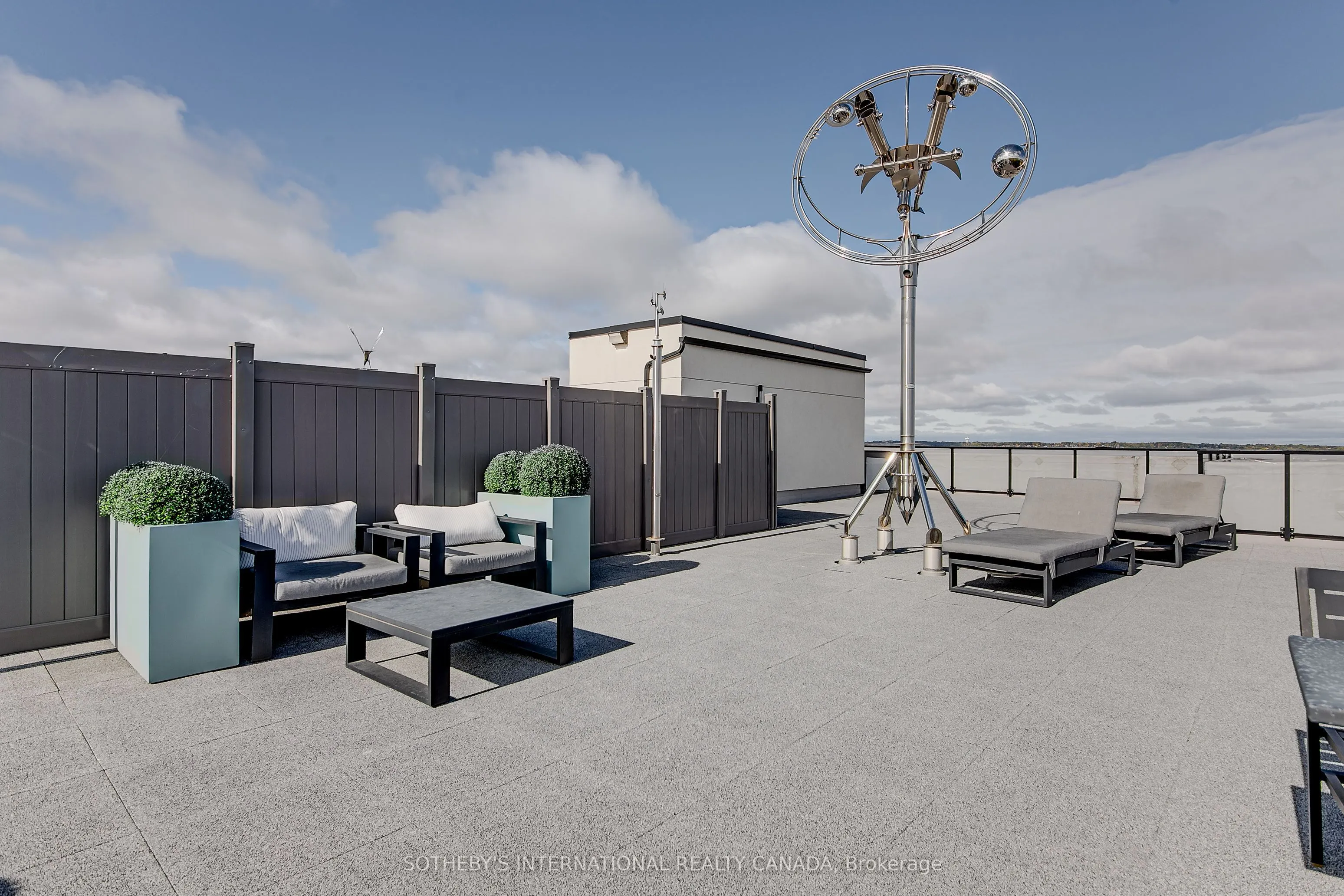 304 Essa Road, #609