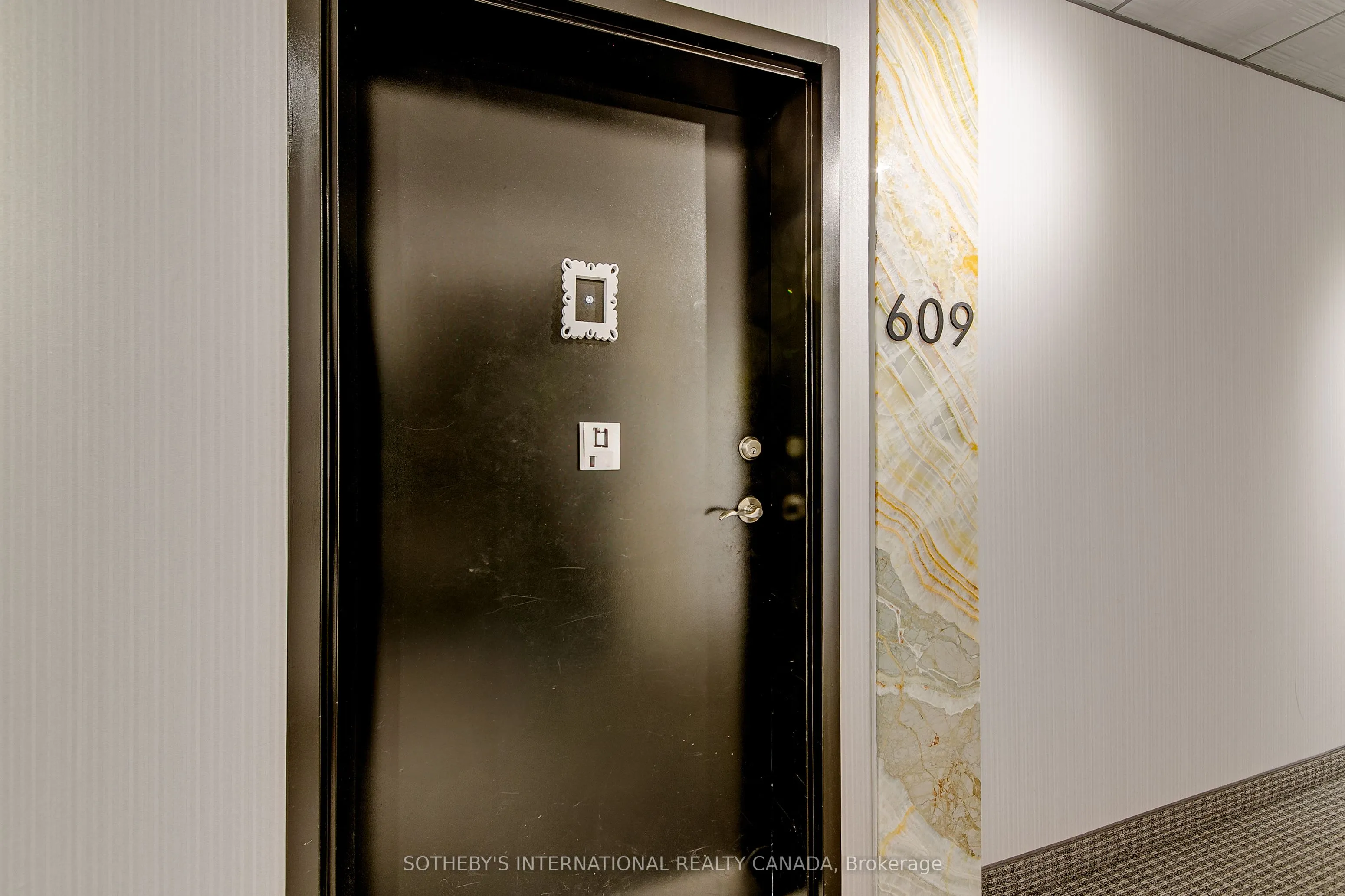 304 Essa Road, #609