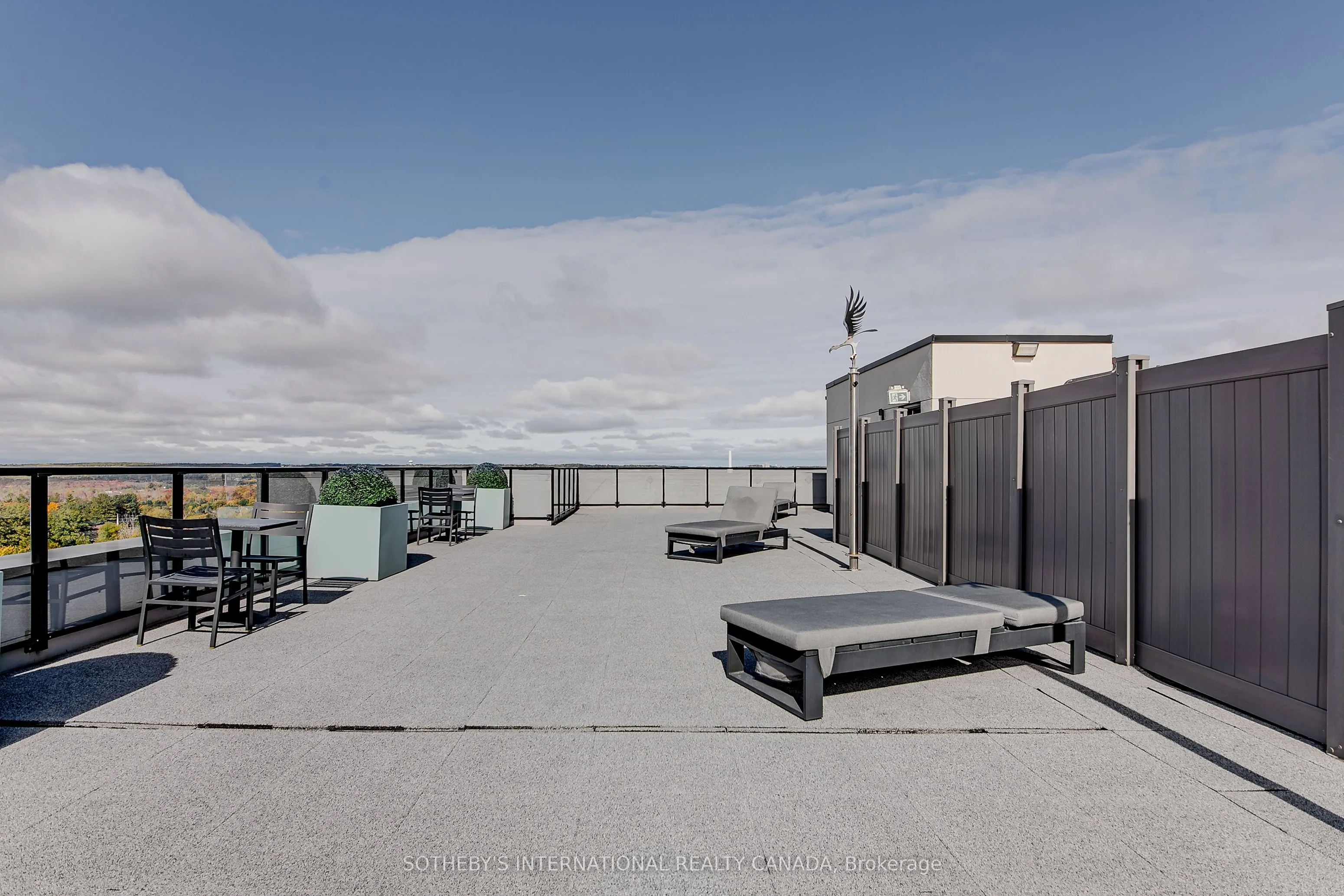 304 Essa Road, #609