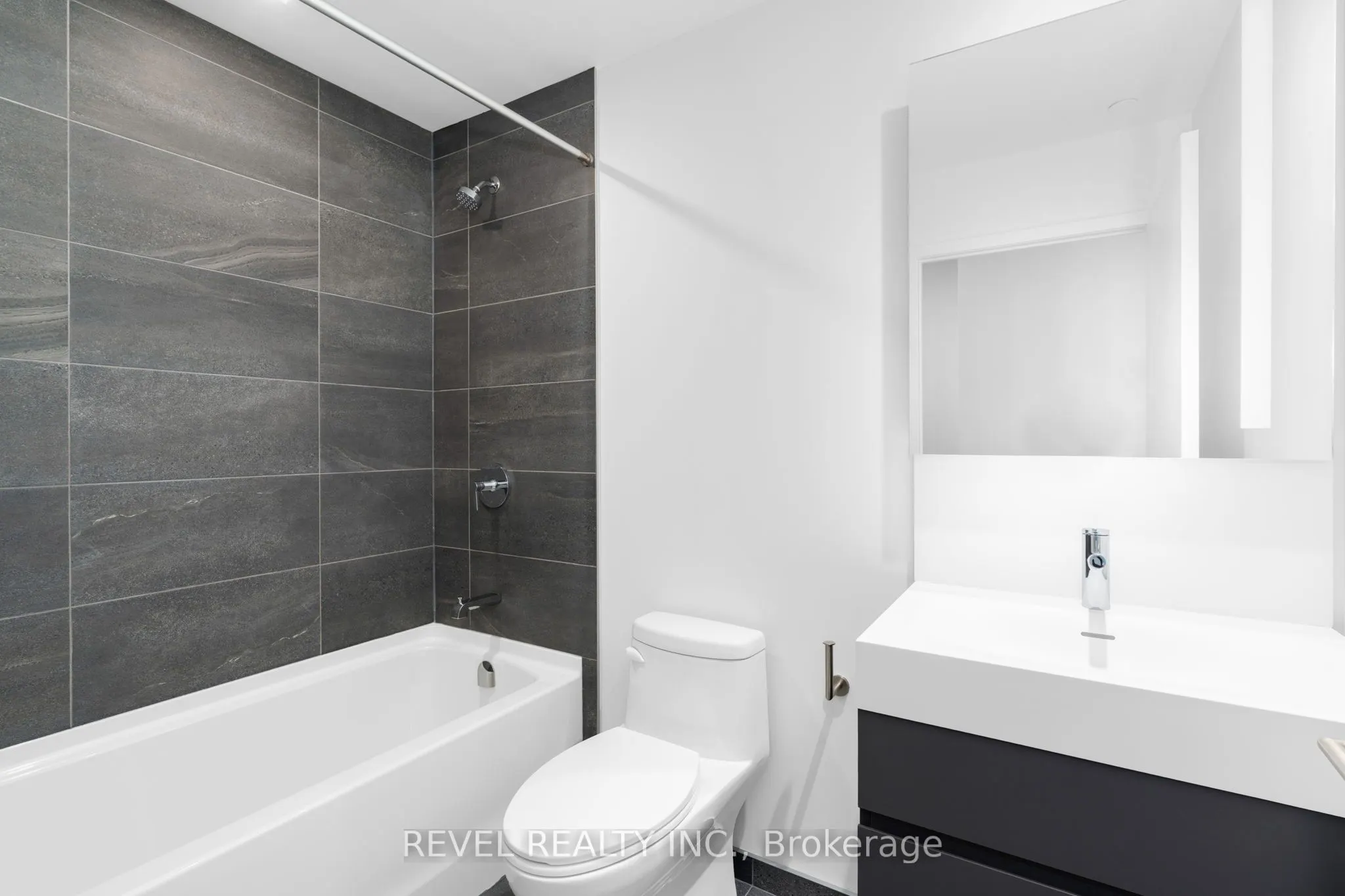 39 Mary Street, #1012