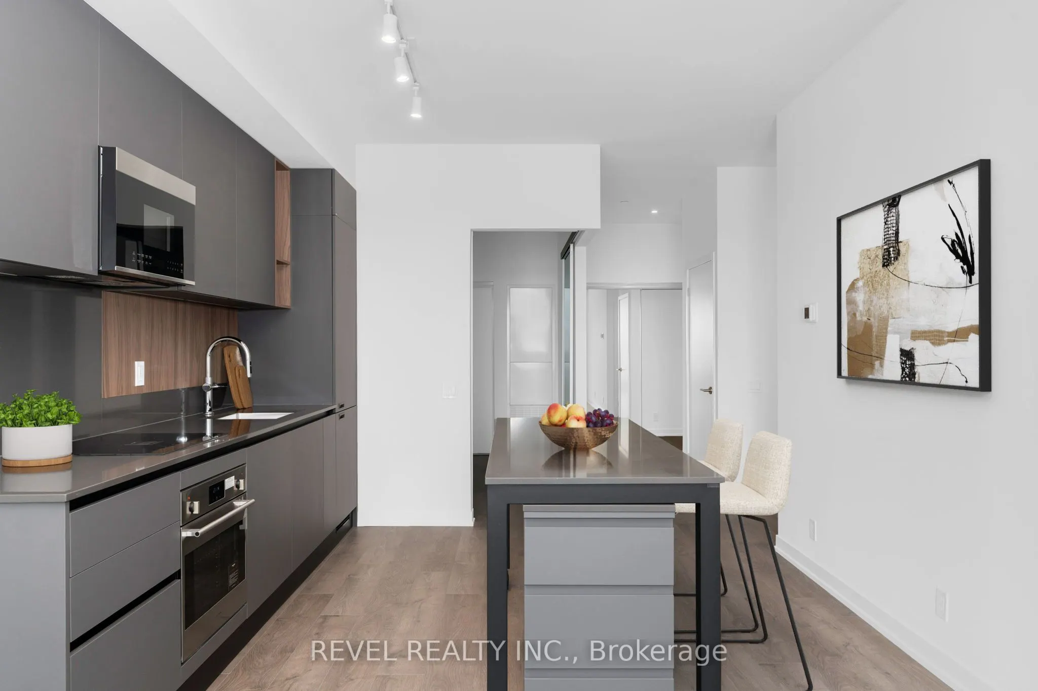 39 Mary Street, #1012