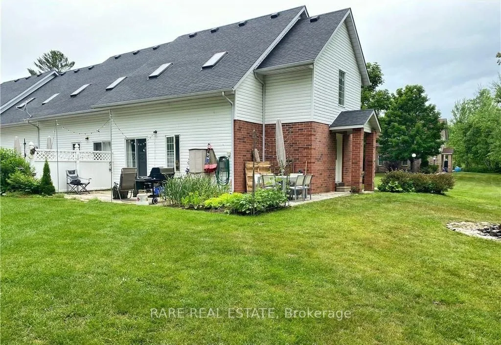 40 Wasaga Woods Circle, #5