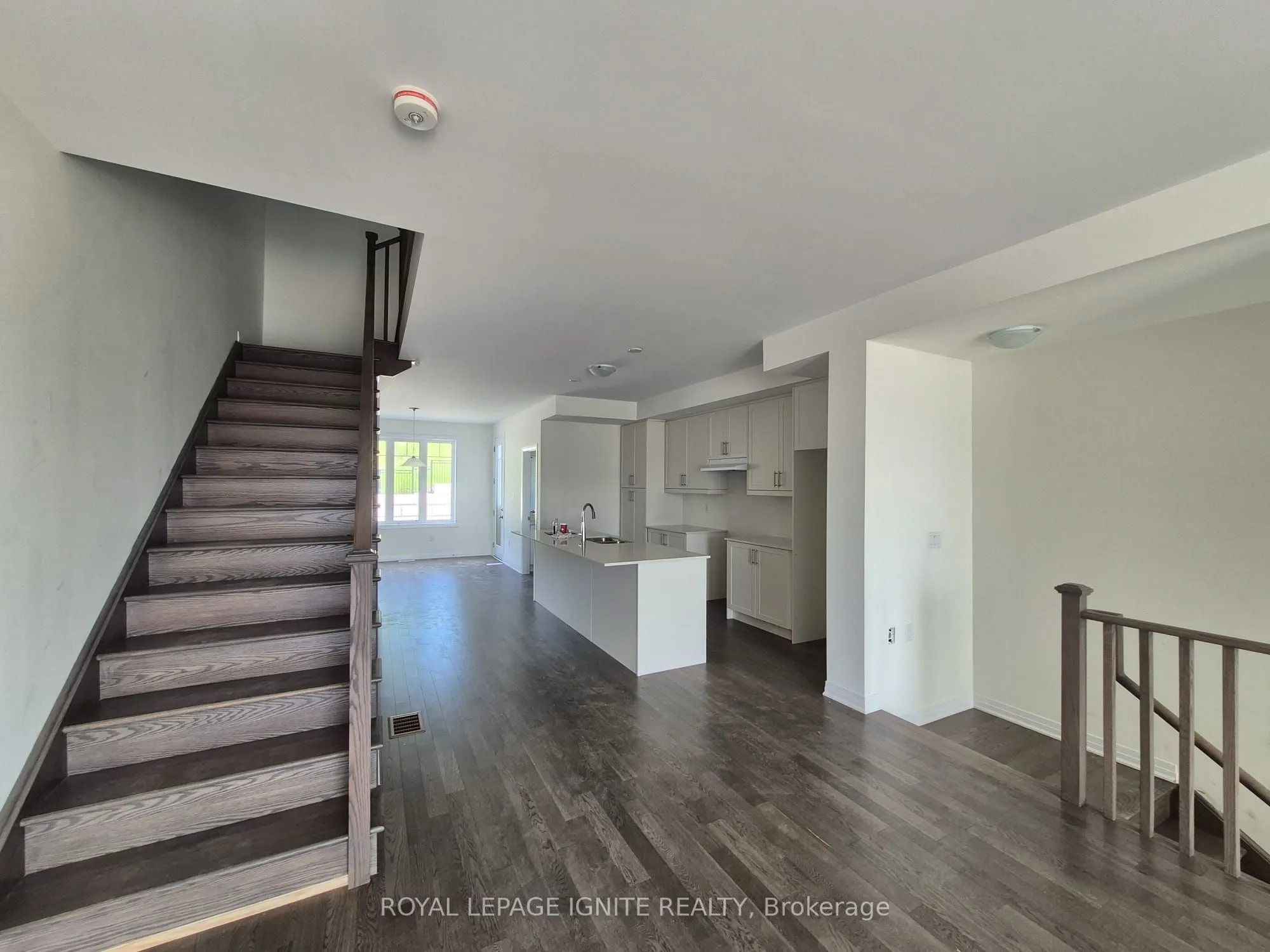 526 Hudson Crescent