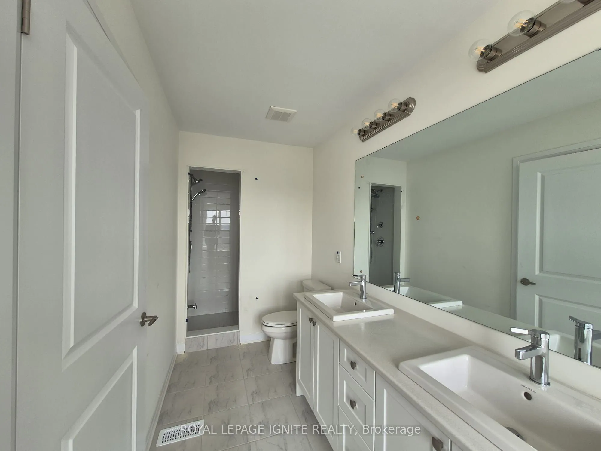 526 Hudson Crescent