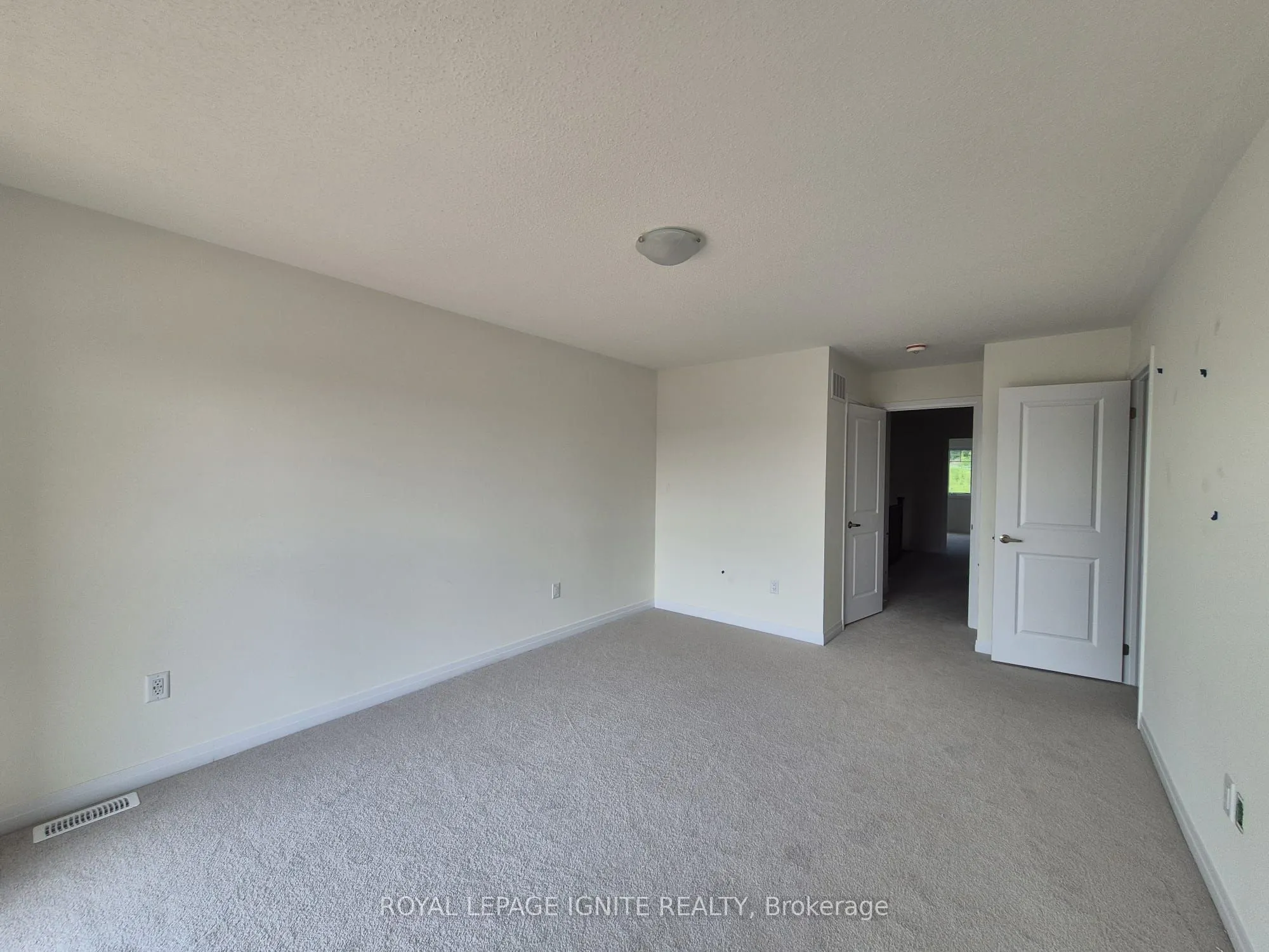 526 Hudson Crescent