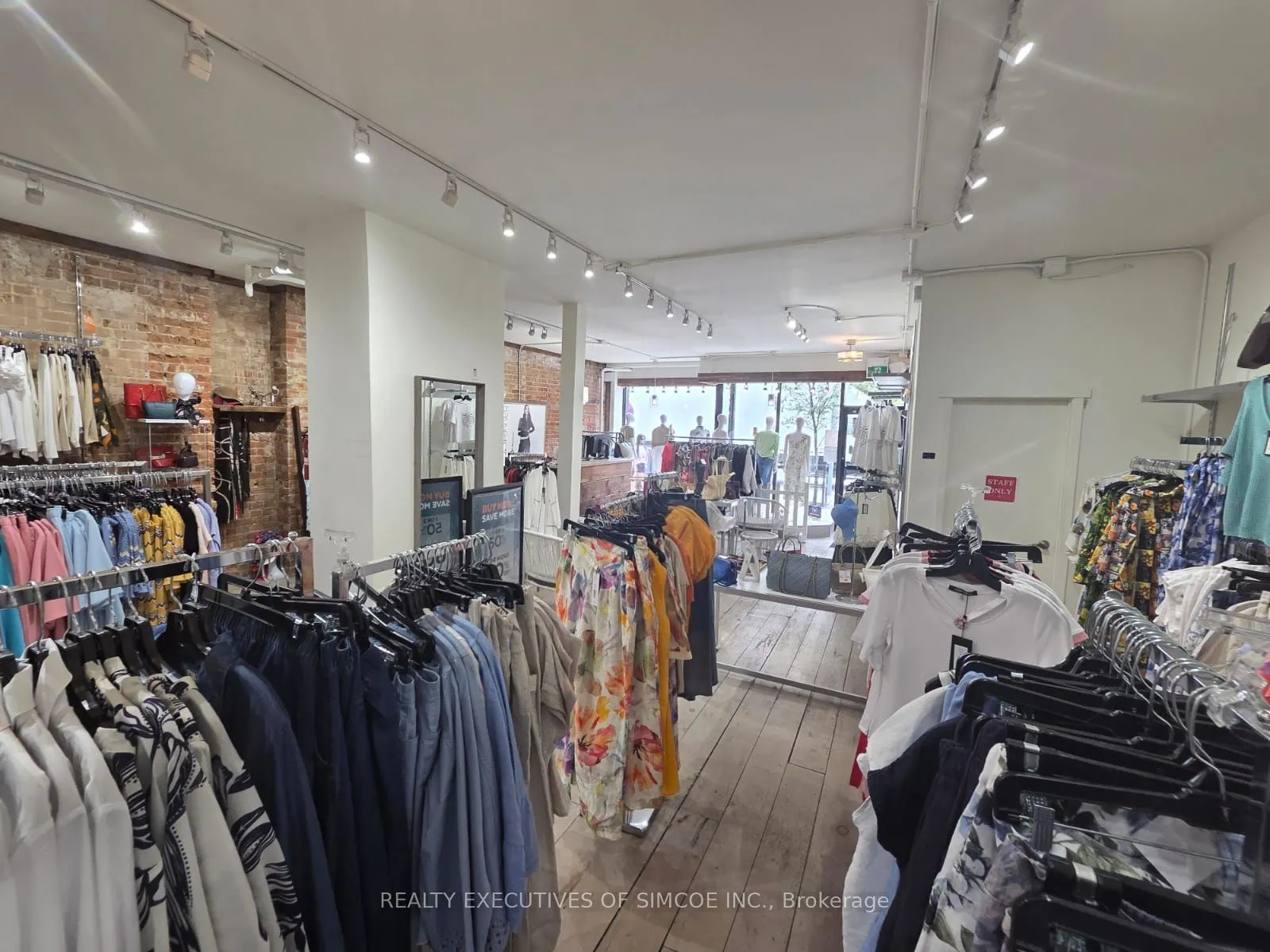 25 Dunlop Street E